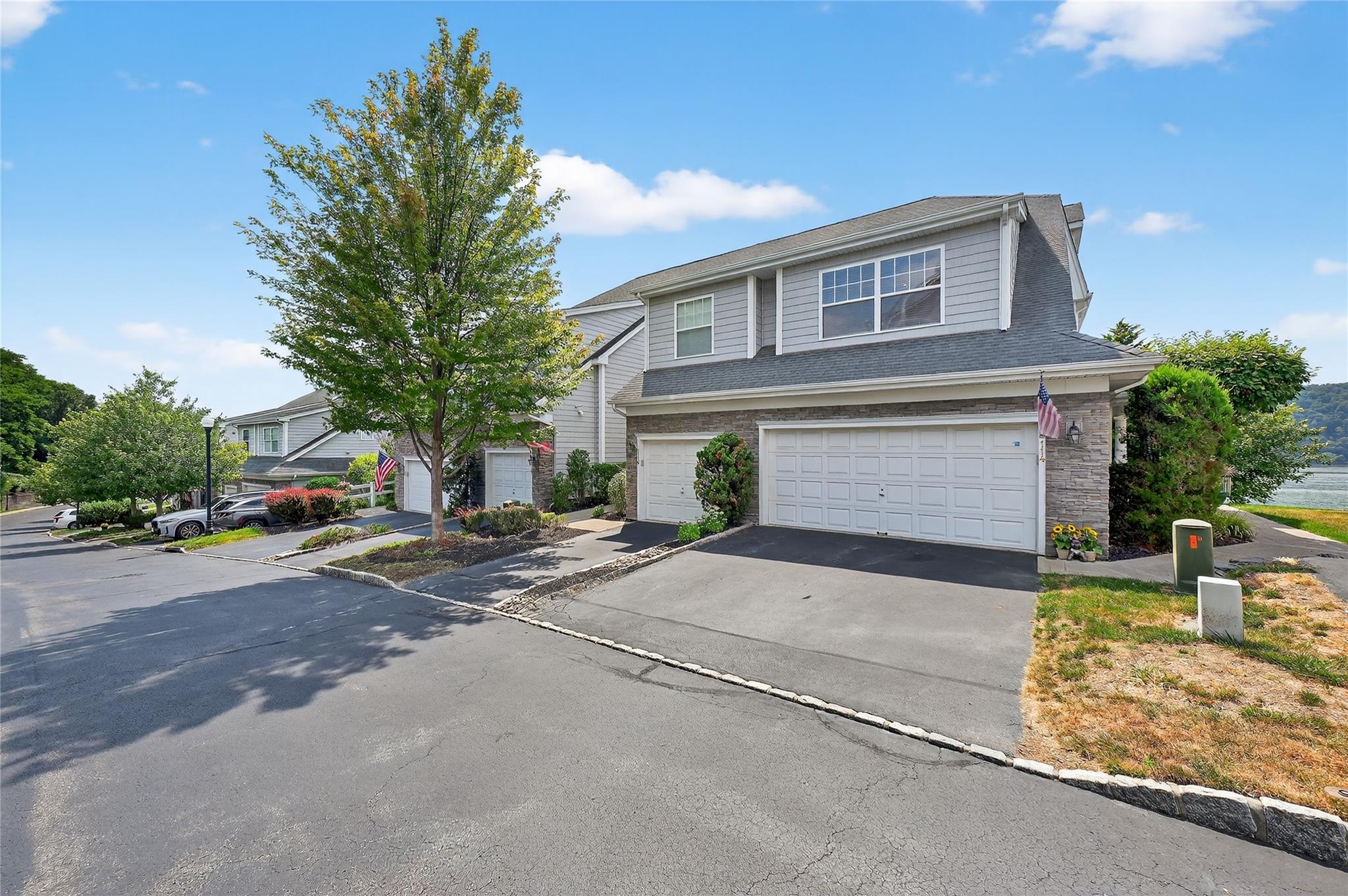 114 Hudson Pointe Drive, Poughkeepsie, NY 12601
