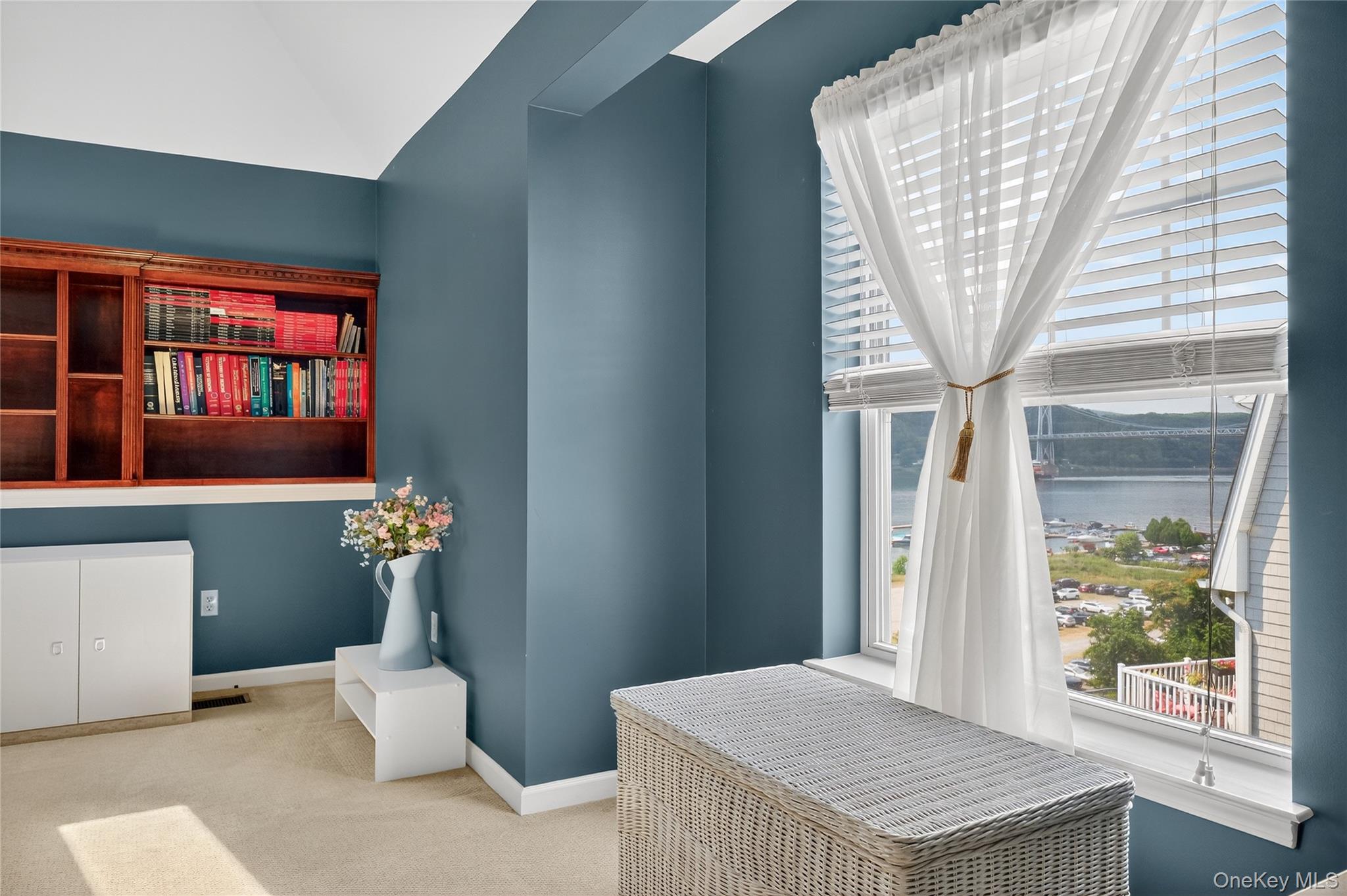 114 Hudson Pointe Drive, Poughkeepsie, NY 12601