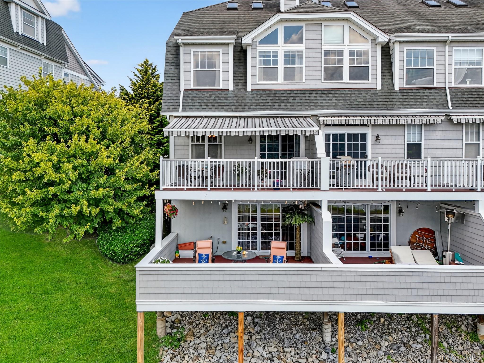 114 Hudson Pointe Drive, Poughkeepsie, NY 12601