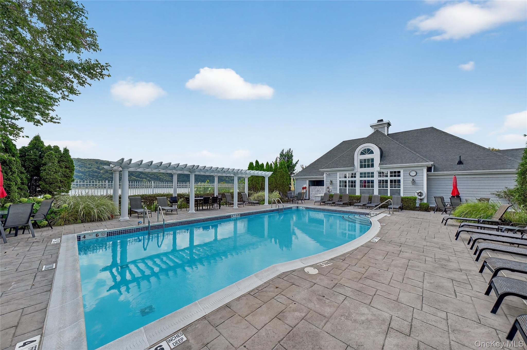 114 Hudson Pointe Drive, Poughkeepsie, NY 12601