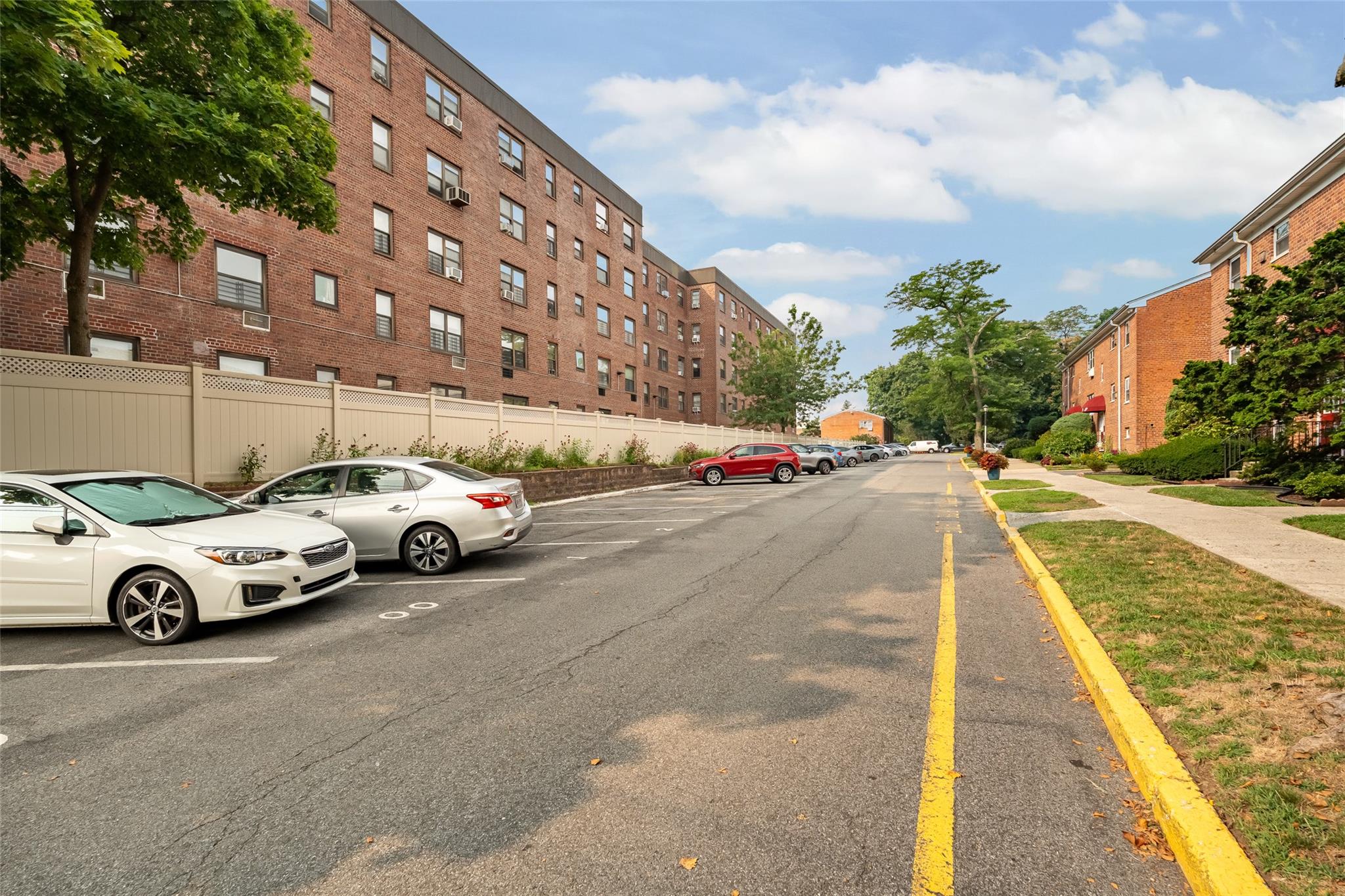 189 Drake Avenue # 2A, New Rochelle, NY 10805