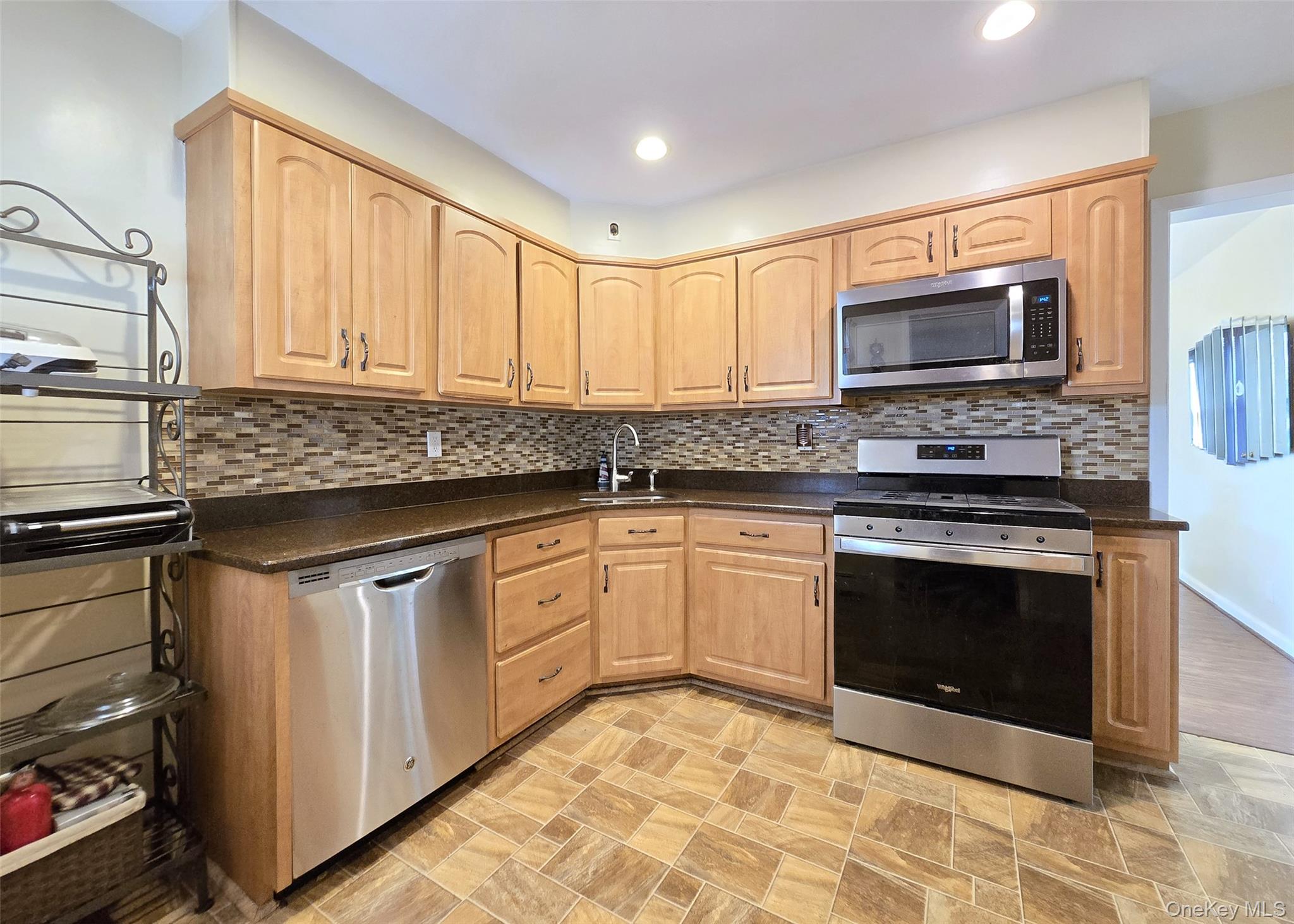 2291 Girard Place, Merrick, NY 11566