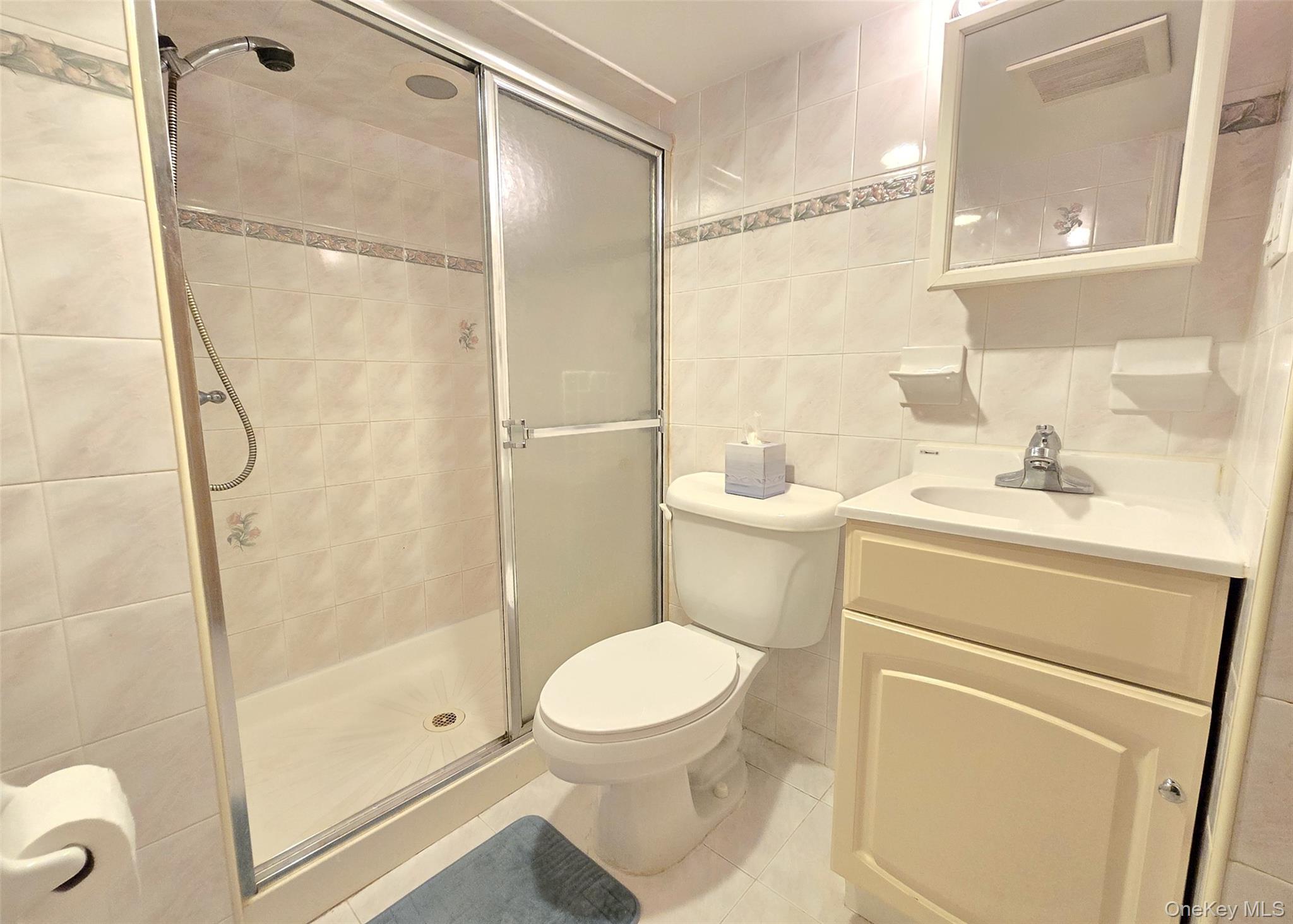 2291 Girard Place, Merrick, NY 11566