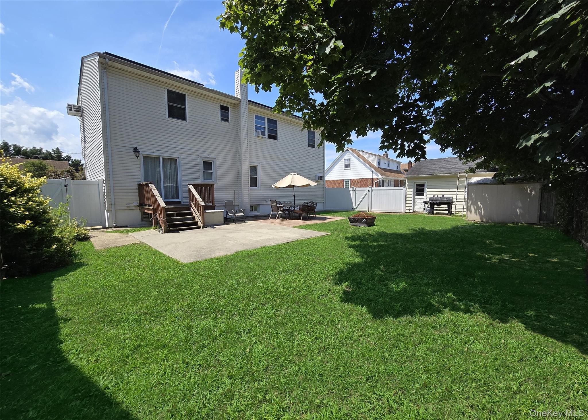 2291 Girard Place, Merrick, NY 11566