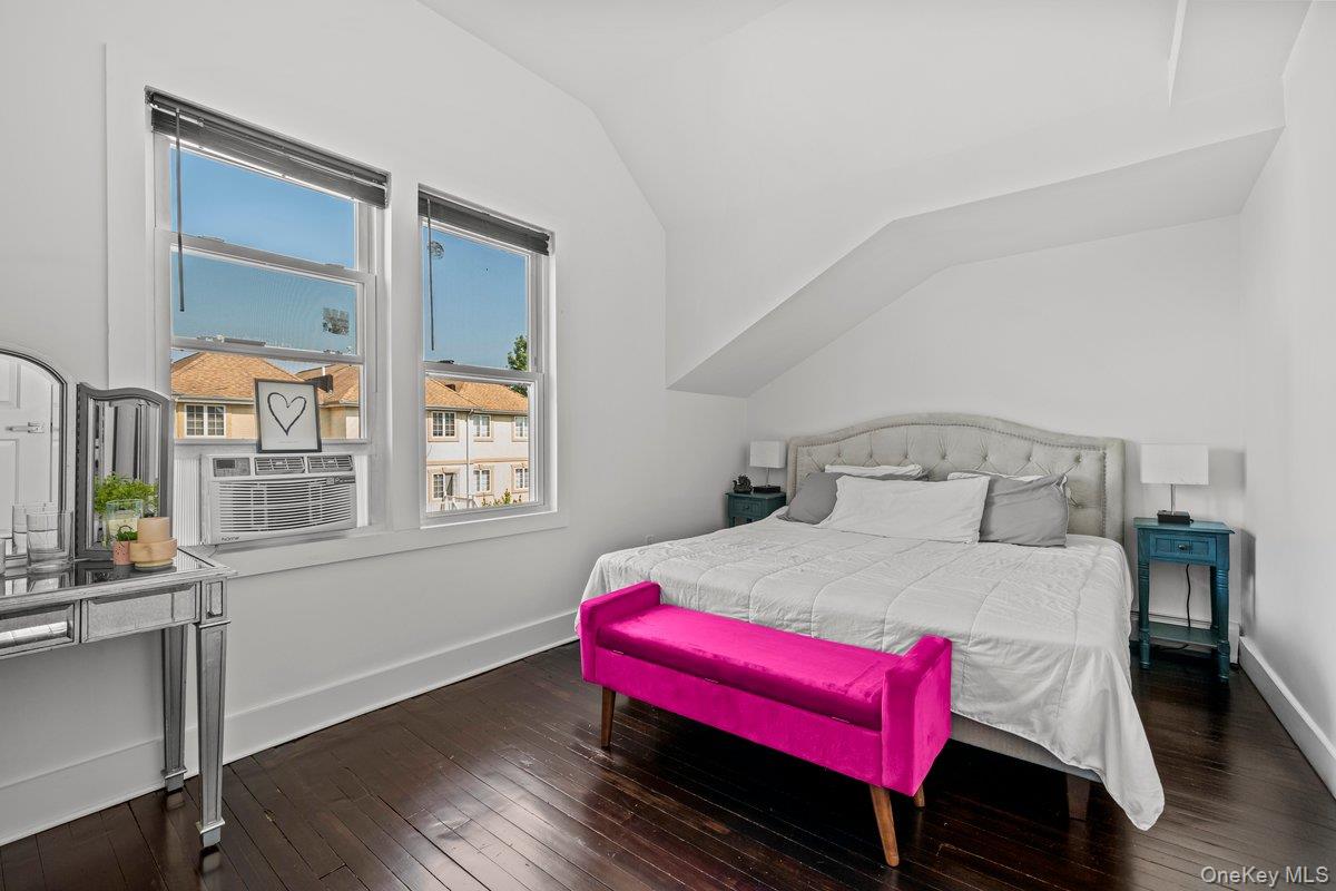 916 Clarence Avenue, Bronx, NY 10465