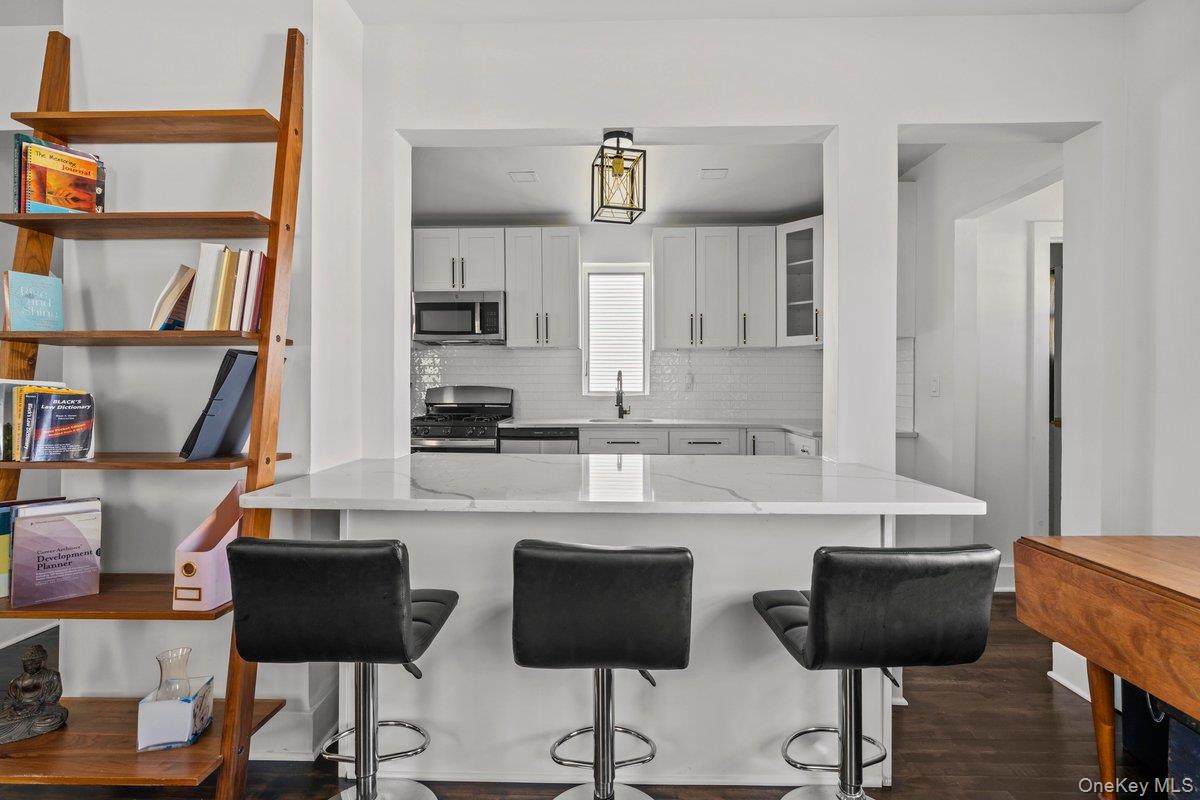 916 Clarence Avenue, Bronx, NY 10465