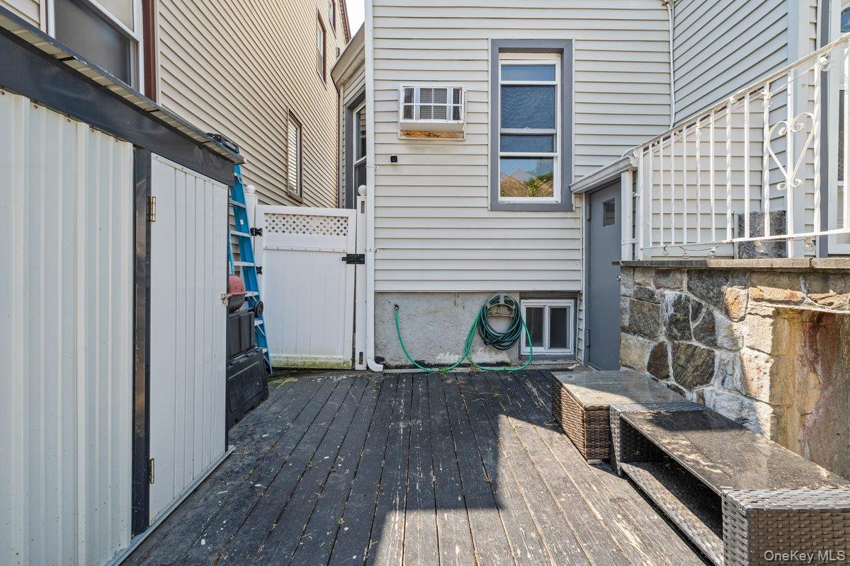 916 Clarence Avenue, Bronx, NY 10465