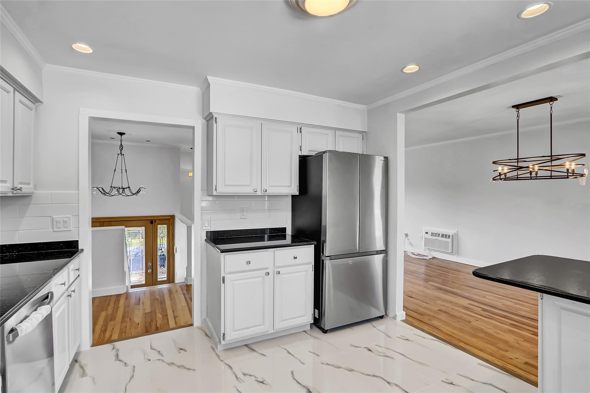 2327 Mattituck Avenue, Seaford, NY 11783