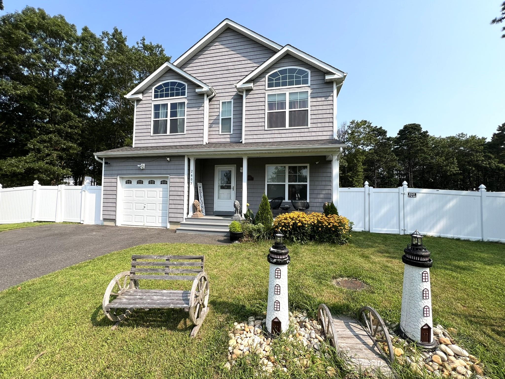 2405 Fire Avenue, Medford, NY 11763