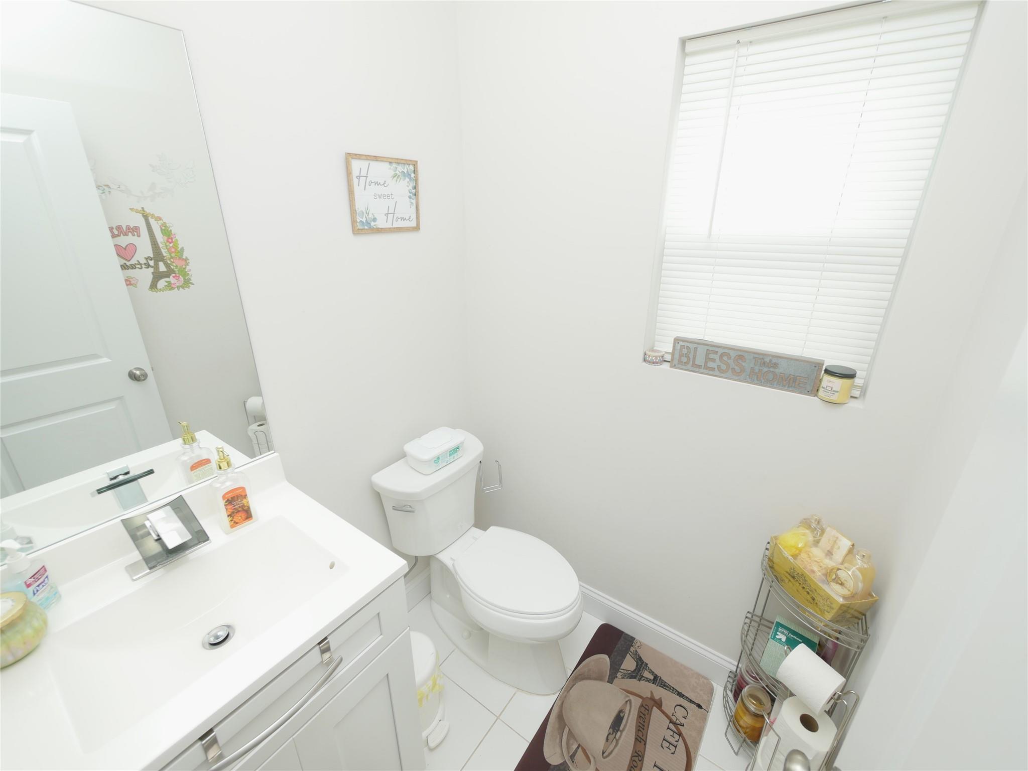 2405 Fire Avenue, Medford, NY 11763