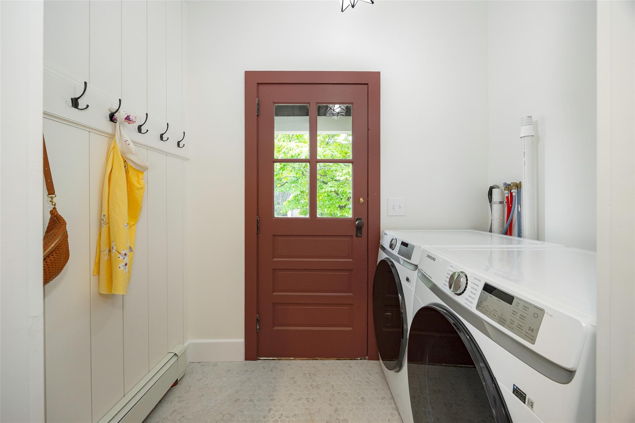 59 S Parsonage Street, Rhinebeck, NY 12572