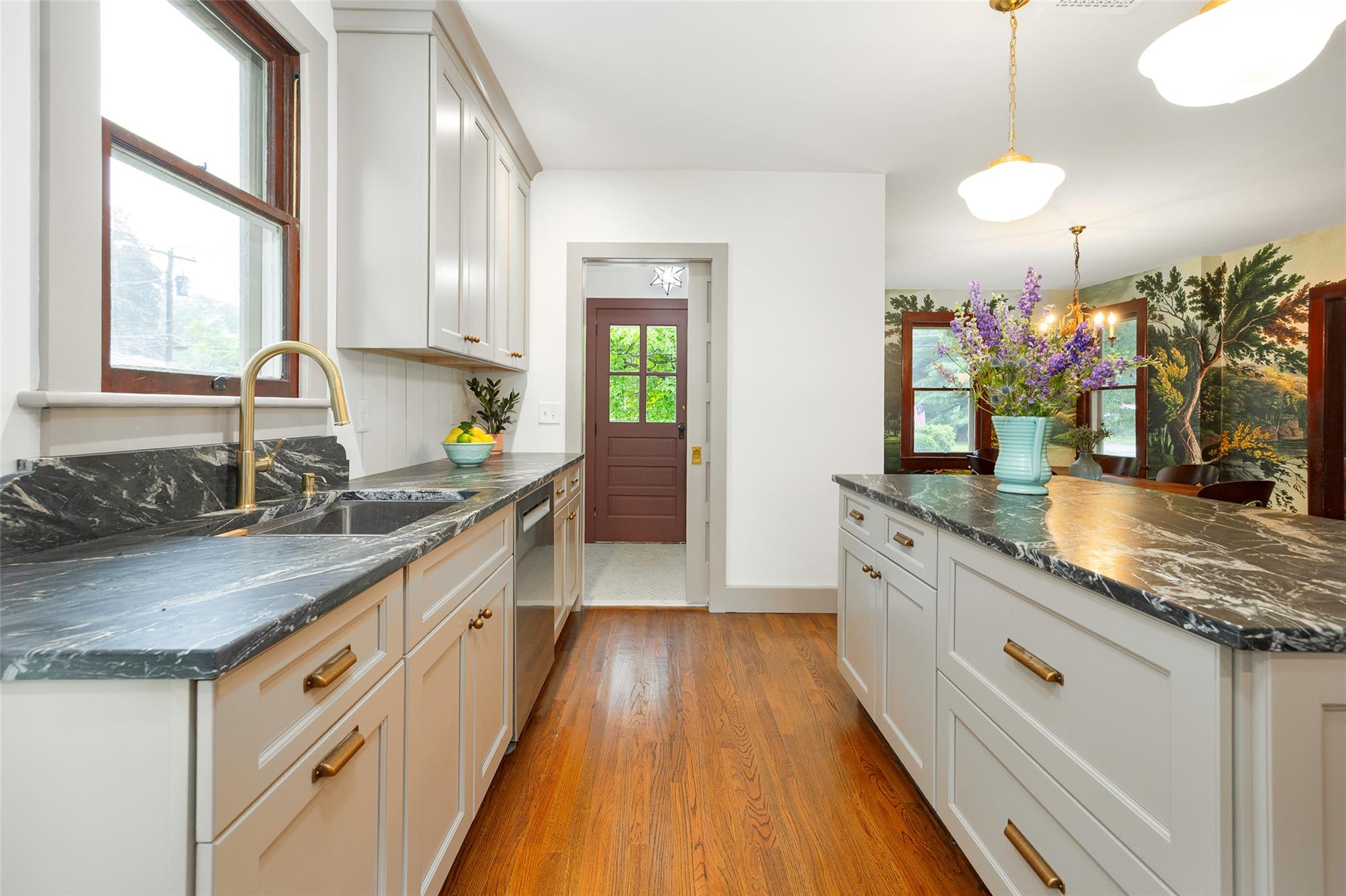 59 S Parsonage Street, Rhinebeck, NY 12572