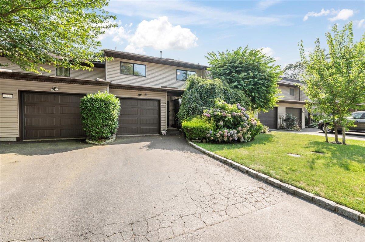 111 Northgate Circle, Melville, NY 11747