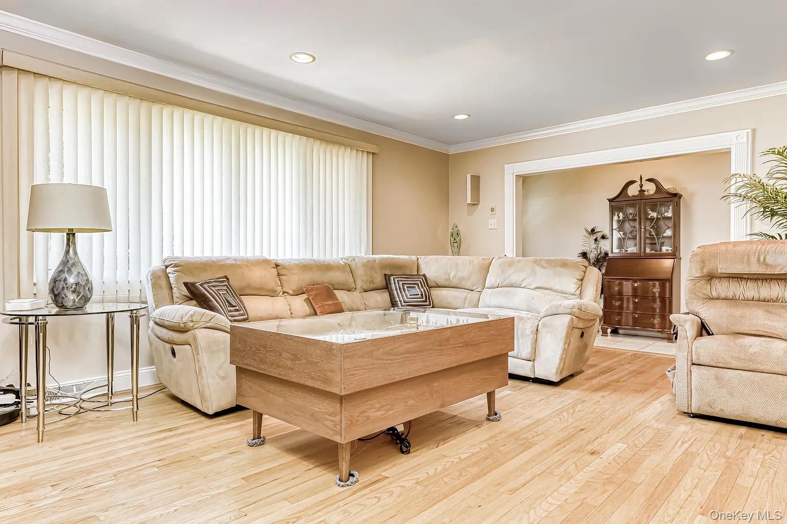 52 Campbell Avenue, Airmont, NY 10901