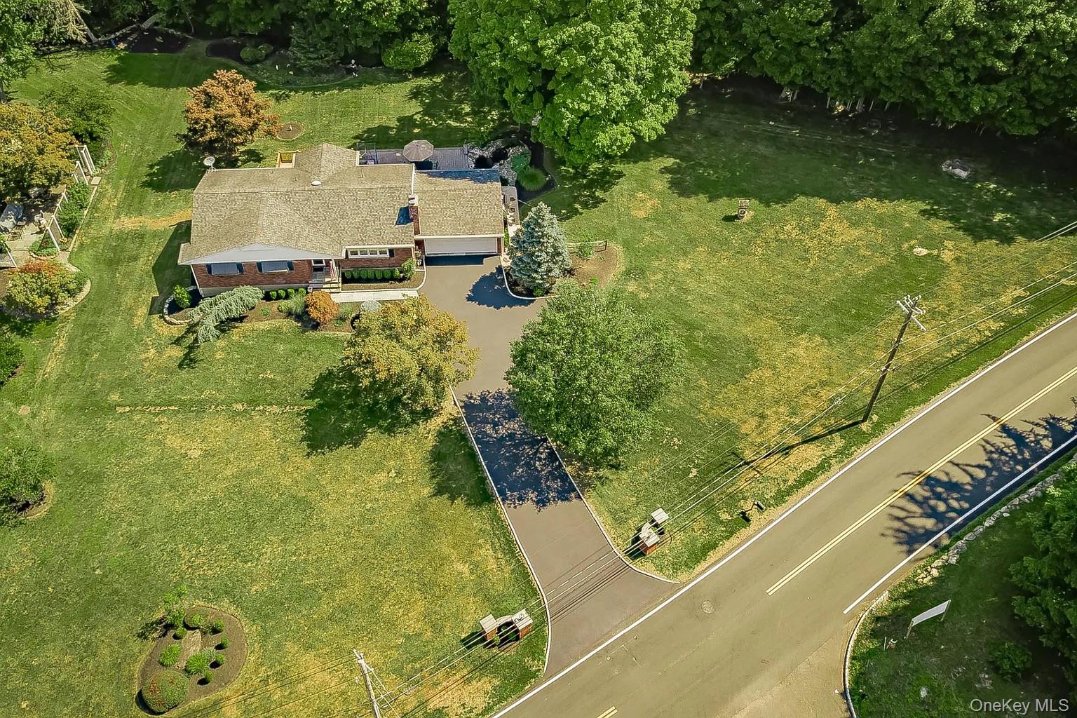 52 Campbell Avenue, Airmont, NY 10901