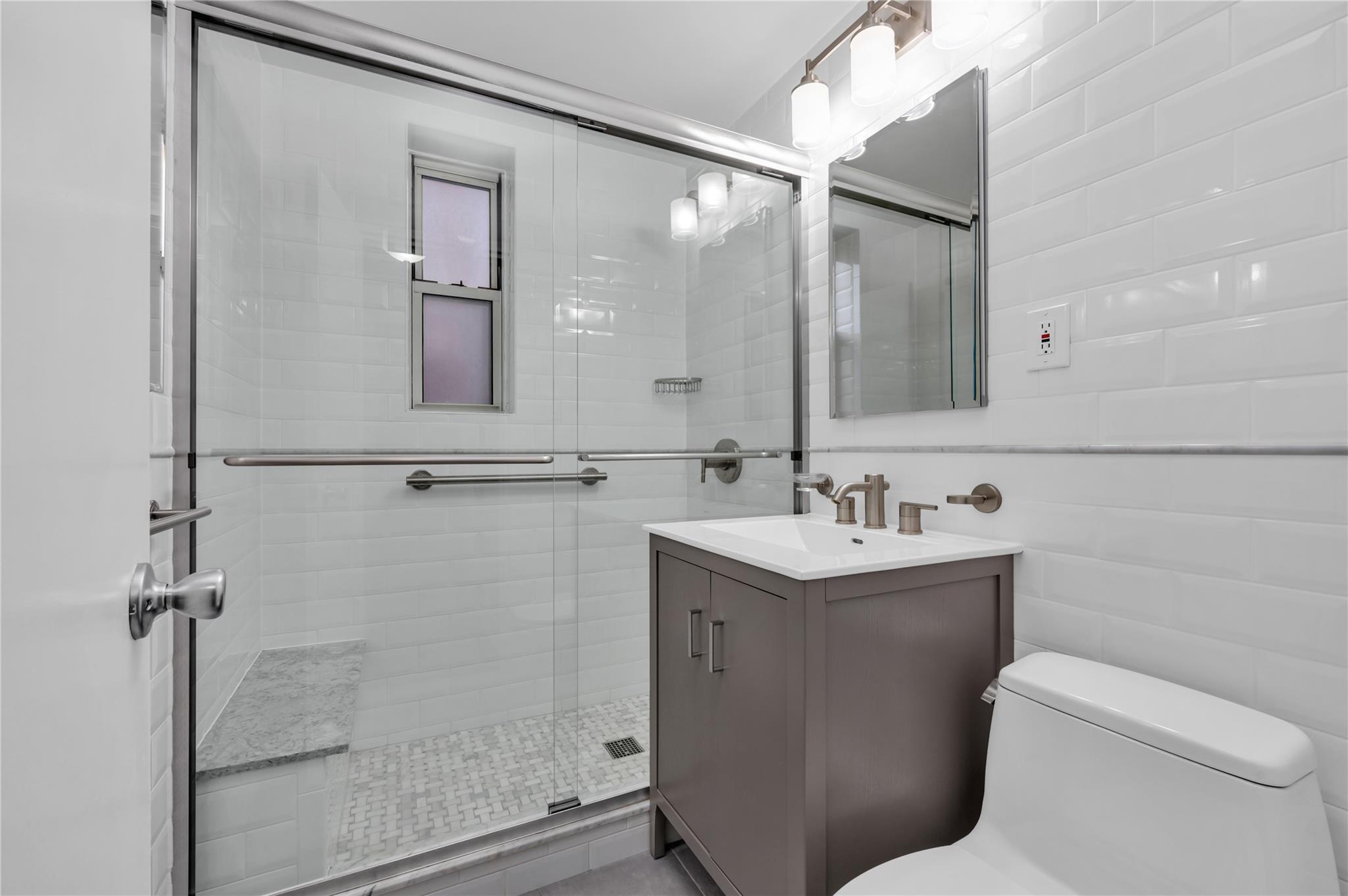 221 McDonald Avenue # 3P, Brooklyn, NY 11218