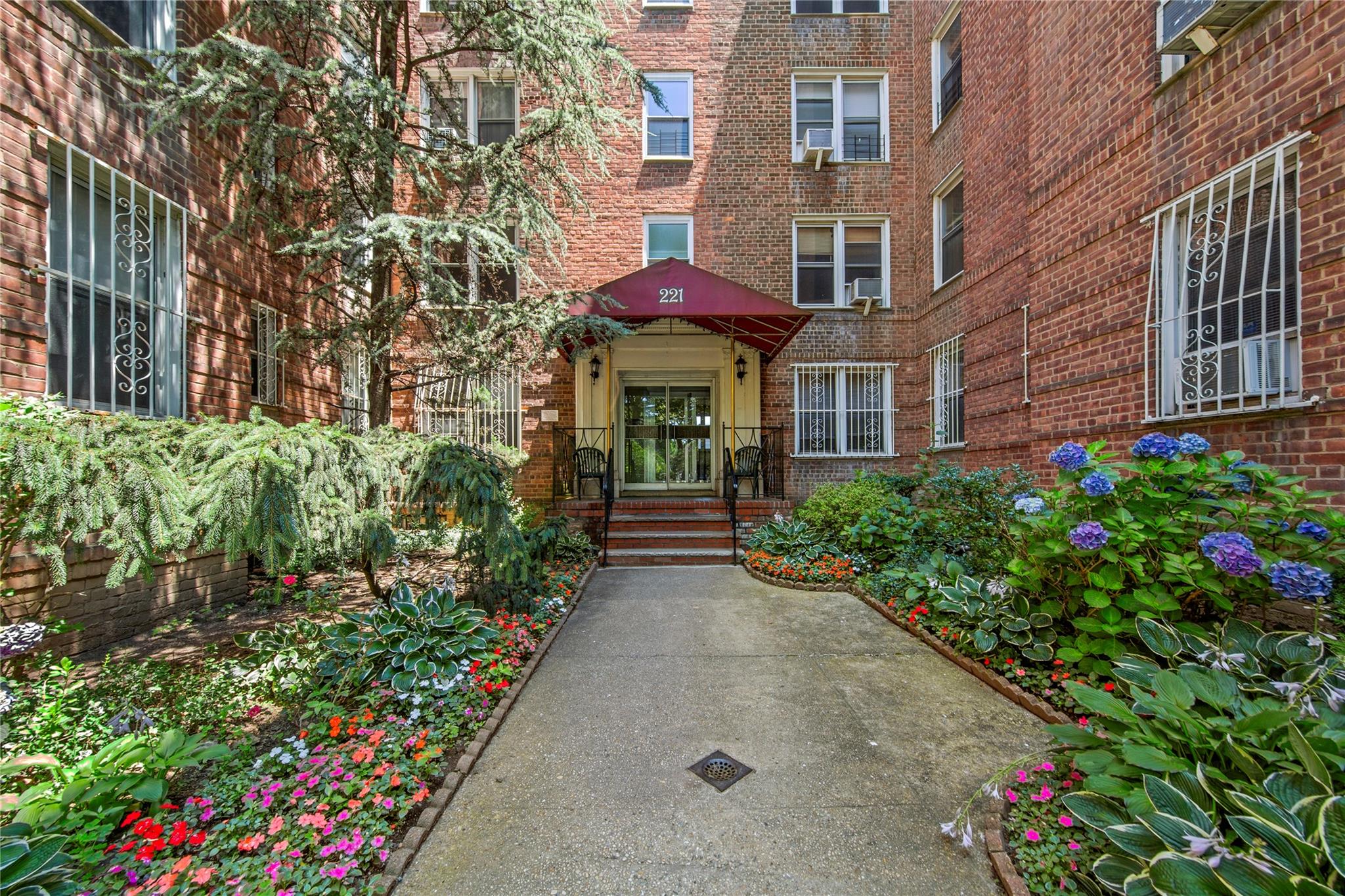221 McDonald Avenue # 3P, Brooklyn, NY 11218
