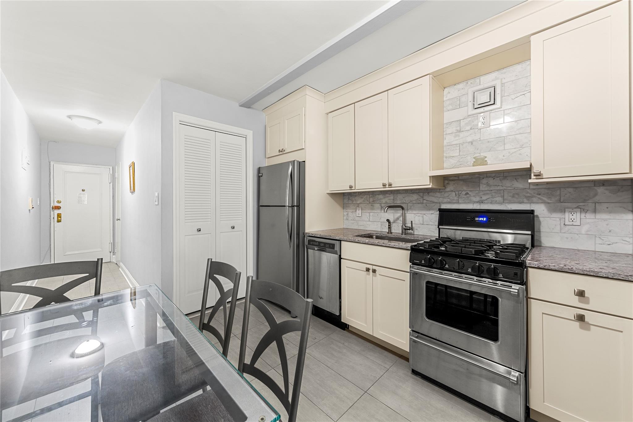 221 McDonald Avenue # 3P, Brooklyn, NY 11218
