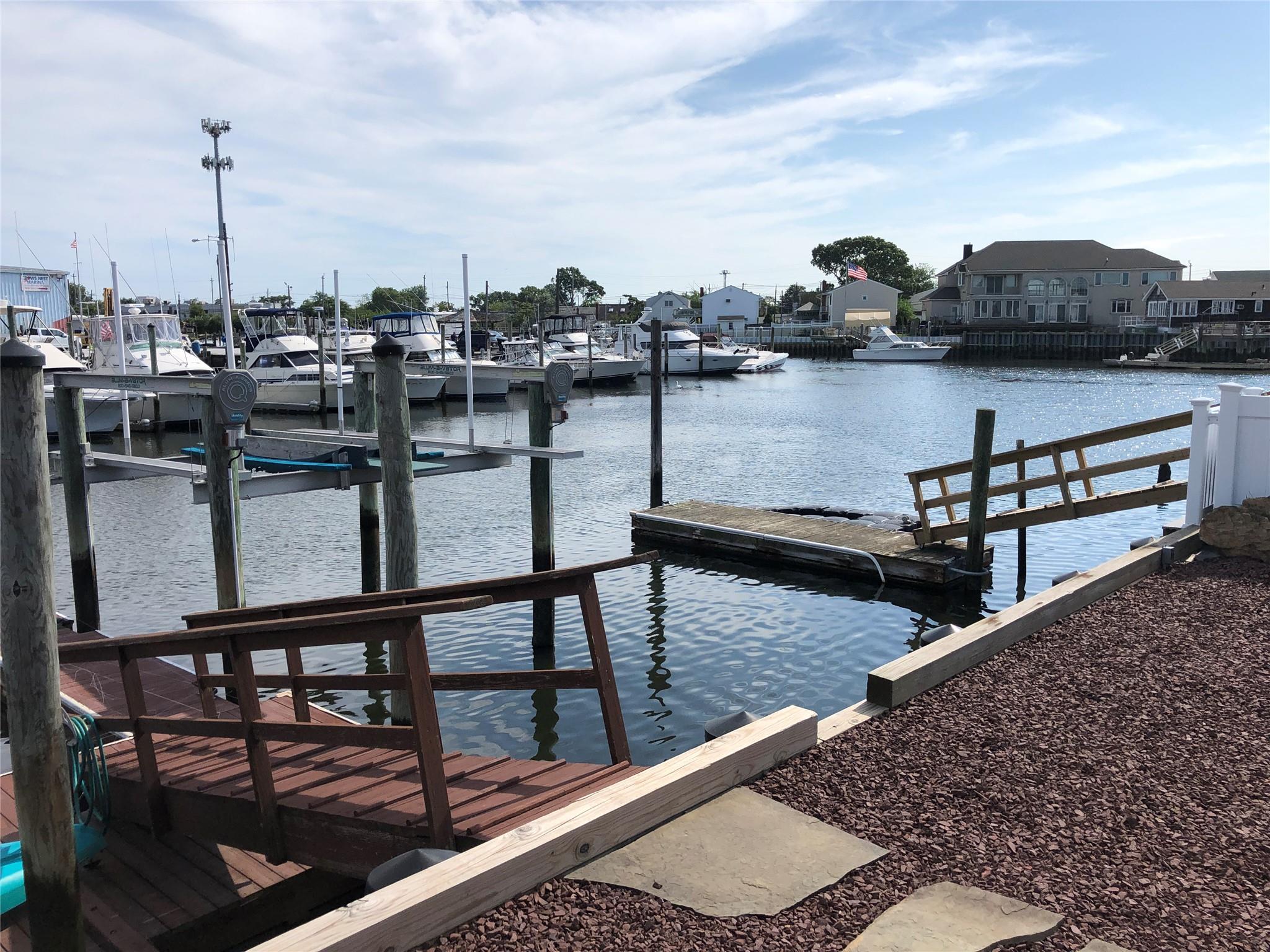 10 James Street S, East Rockaway, NY 11518