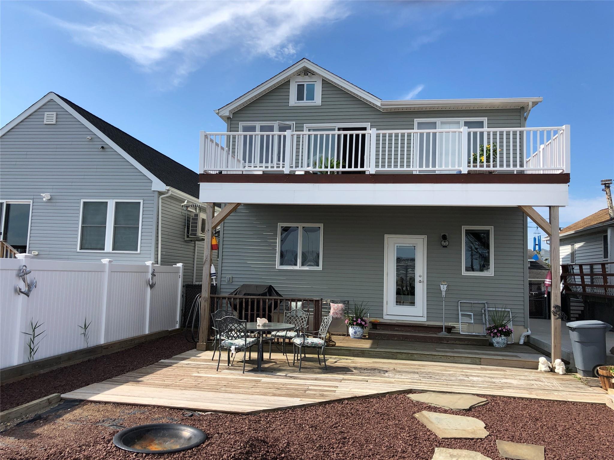 10 James Street S, East Rockaway, NY 11518