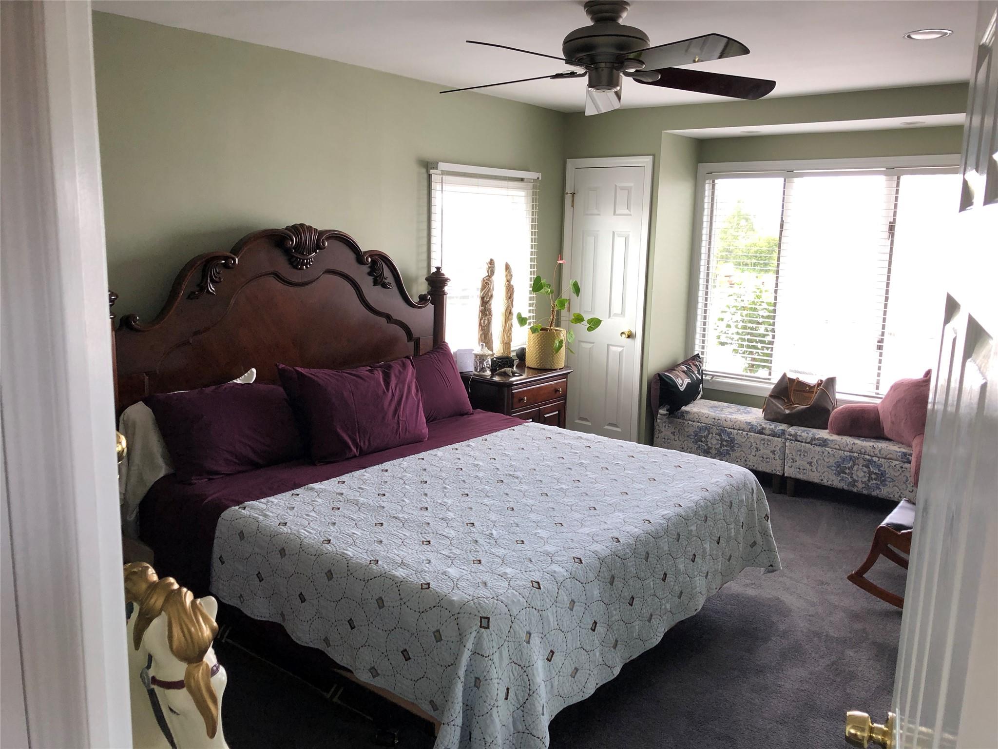 10 James Street S, East Rockaway, NY 11518