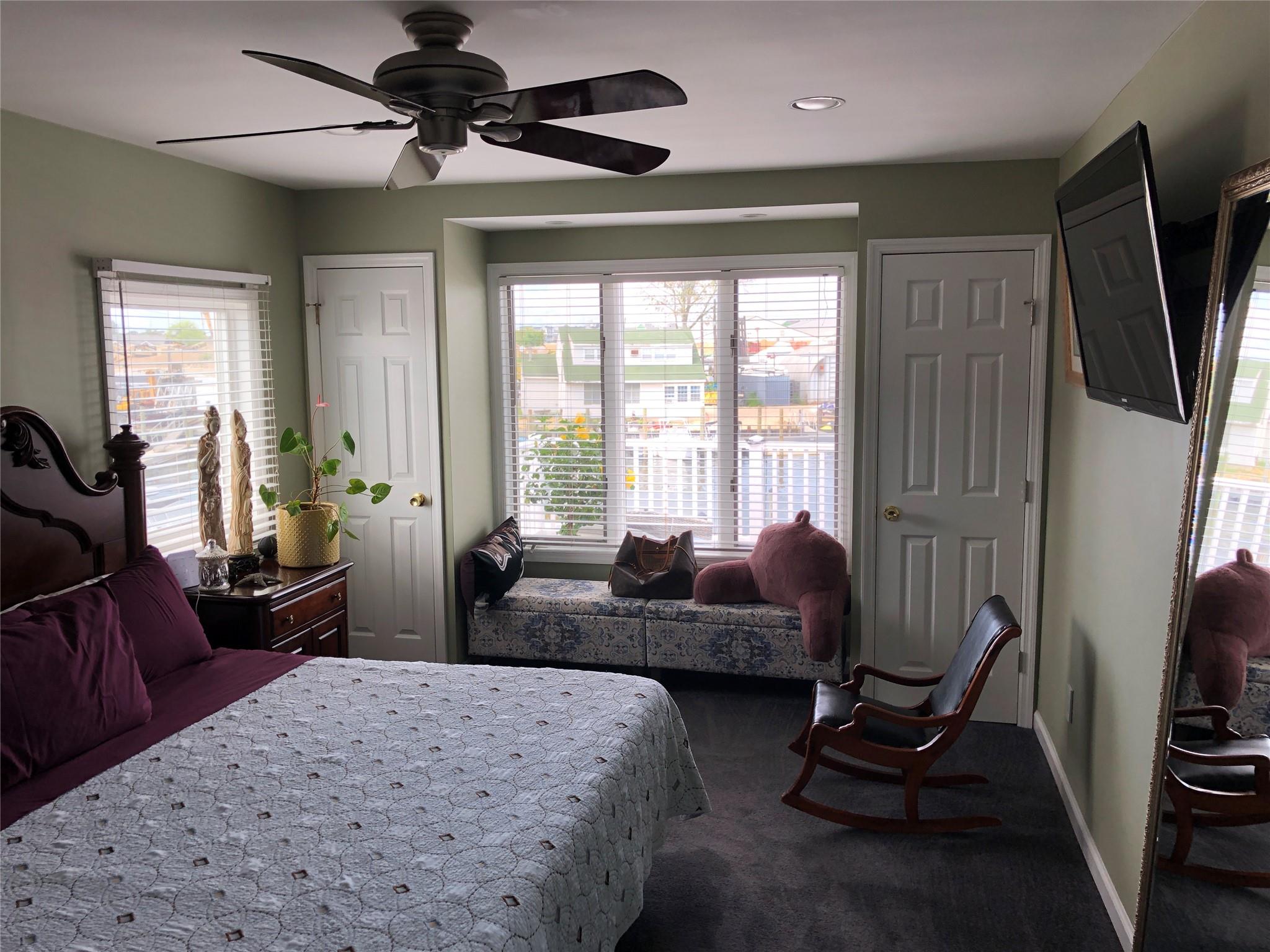 10 James Street S, East Rockaway, NY 11518