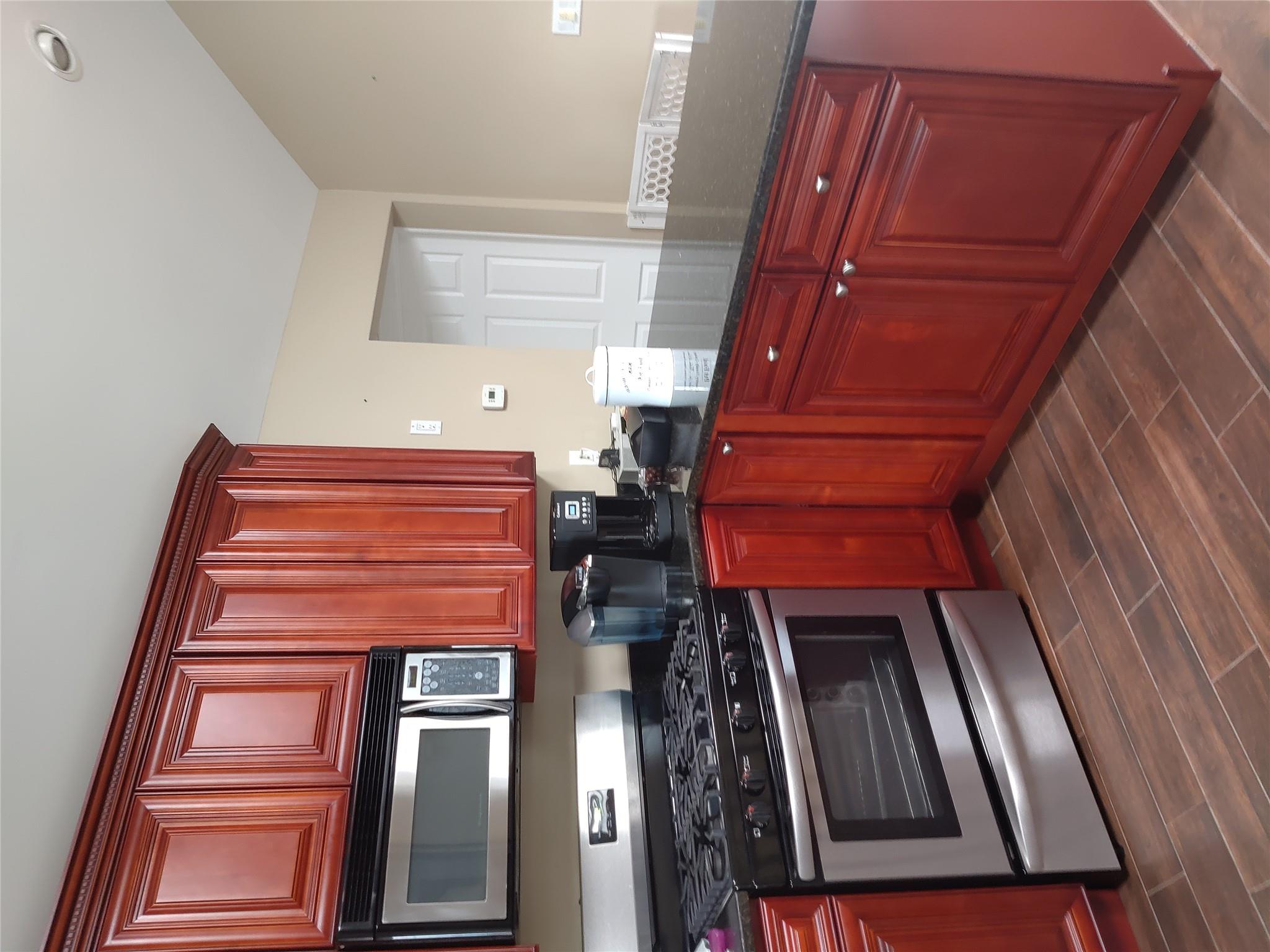 10 James Street S, East Rockaway, NY 11518