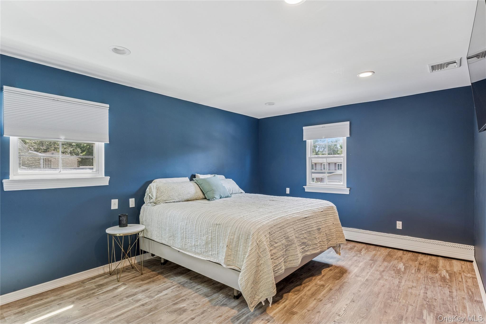 42 Morris Avenue, Lake Grove, NY 11755