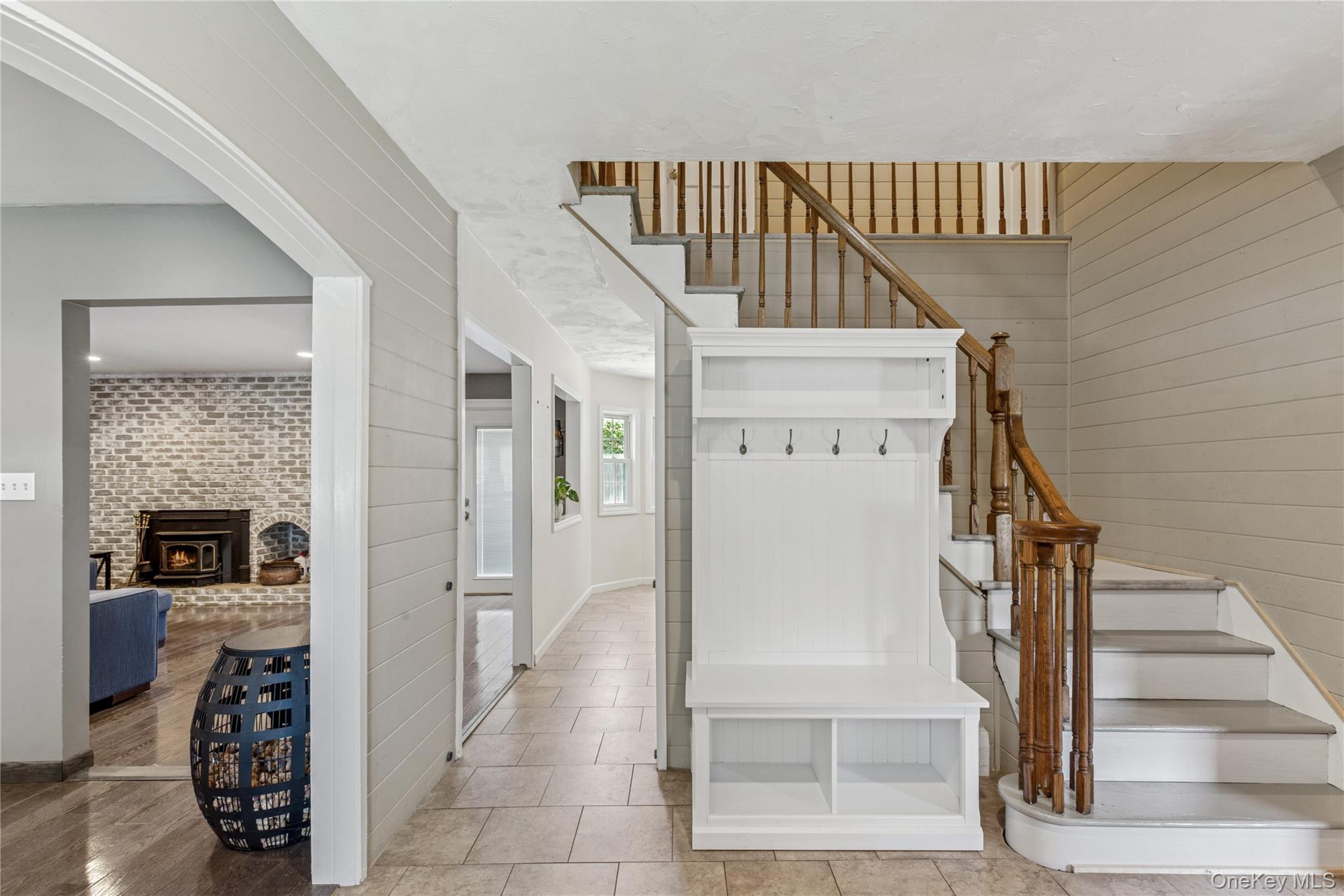 42 Morris Avenue, Lake Grove, NY 11755