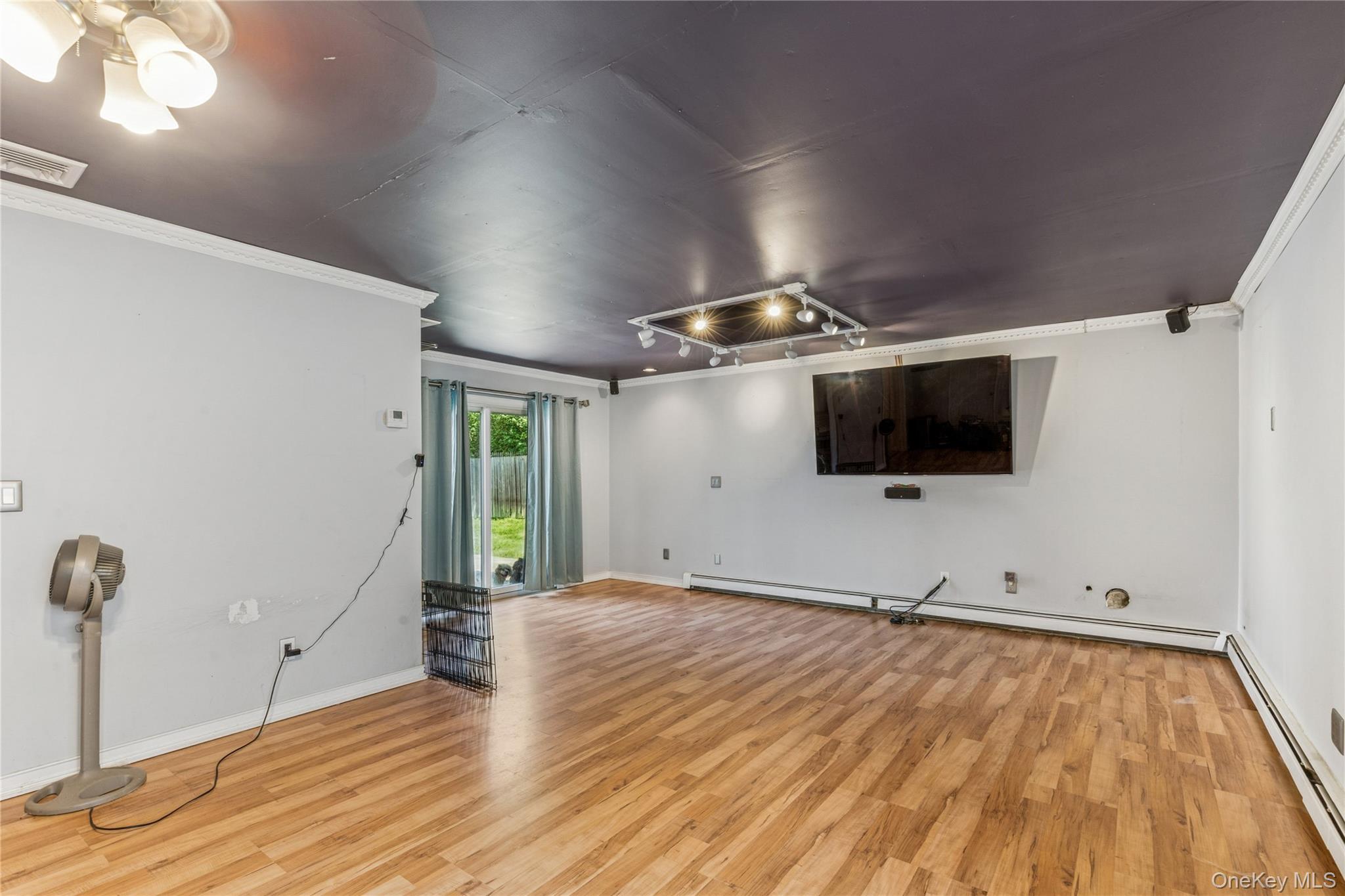 42 Morris Avenue, Lake Grove, NY 11755