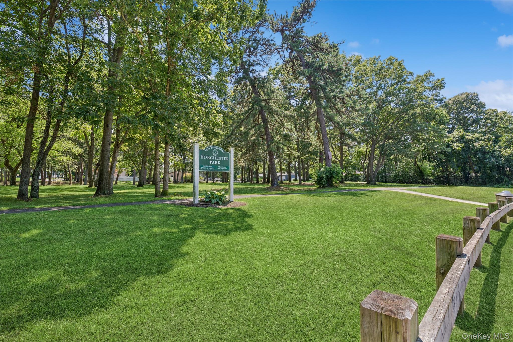 42 Morris Avenue, Lake Grove, NY 11755