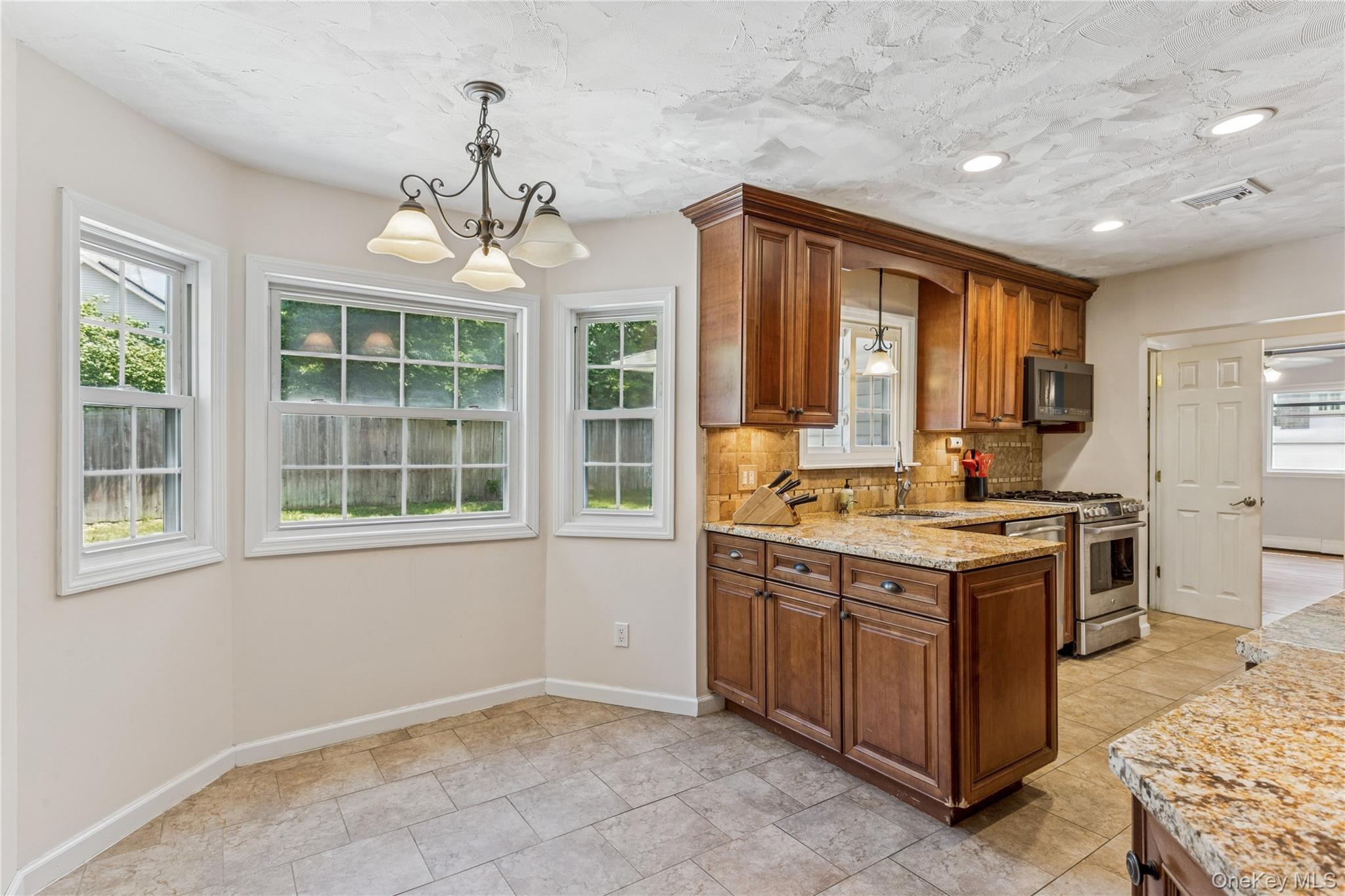 42 Morris Avenue, Lake Grove, NY 11755