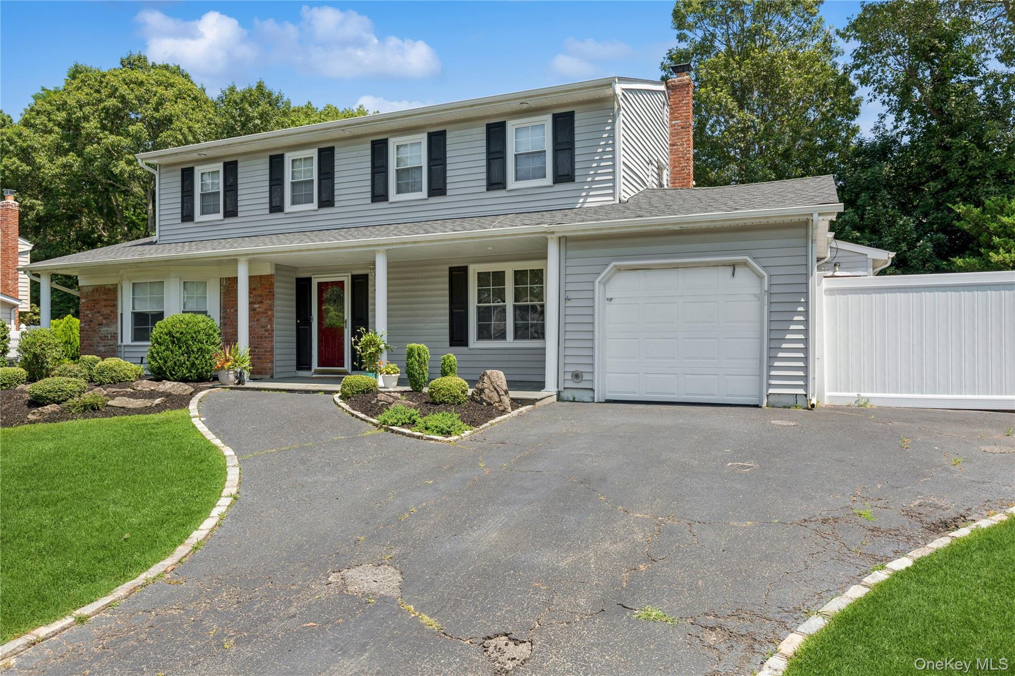 42 Morris Avenue, Lake Grove, NY 11755