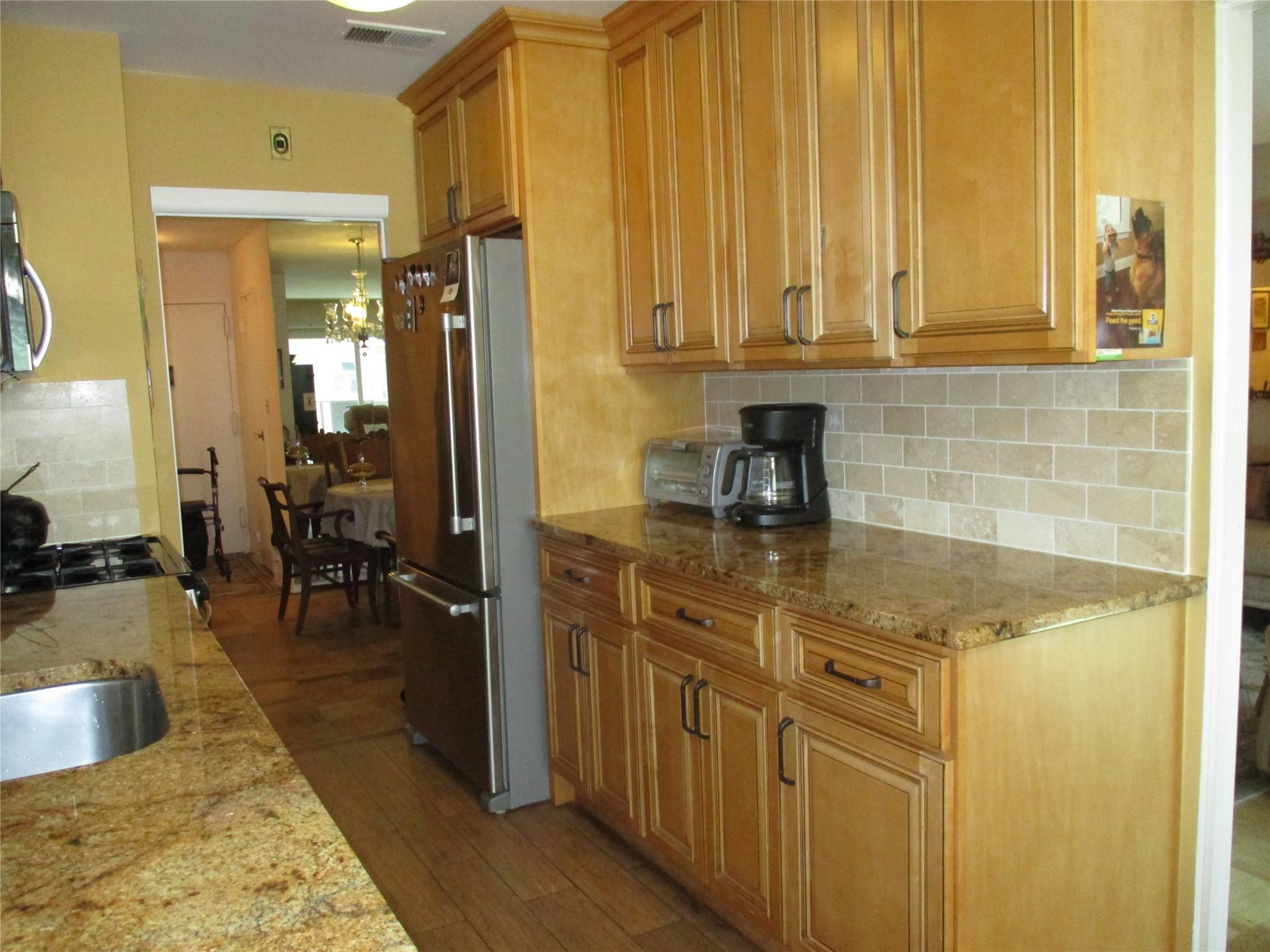 360 Central Avenue # 331, Lawrence, NY 11559