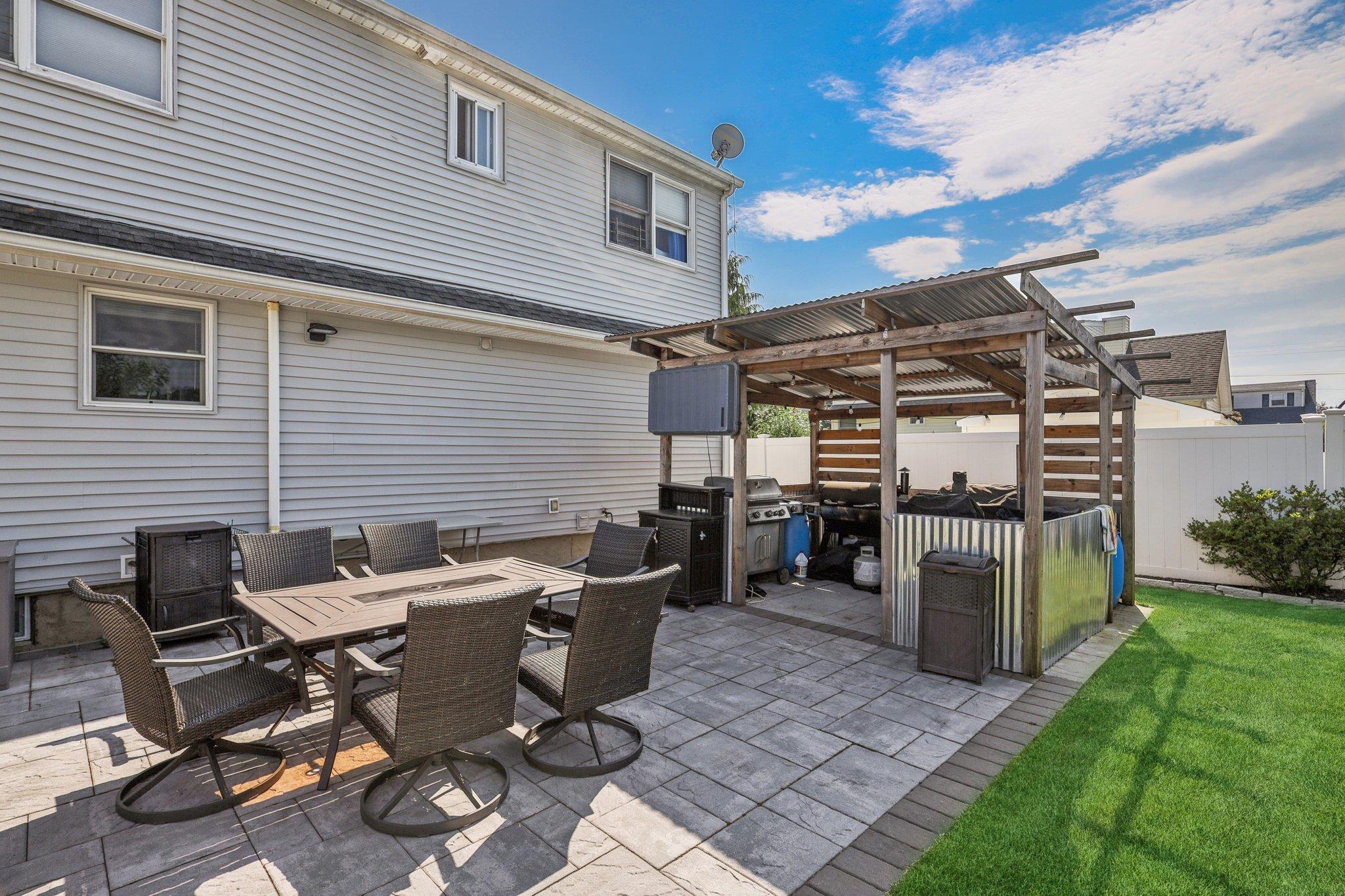 223 N Beech Street, Massapequa, NY 11758