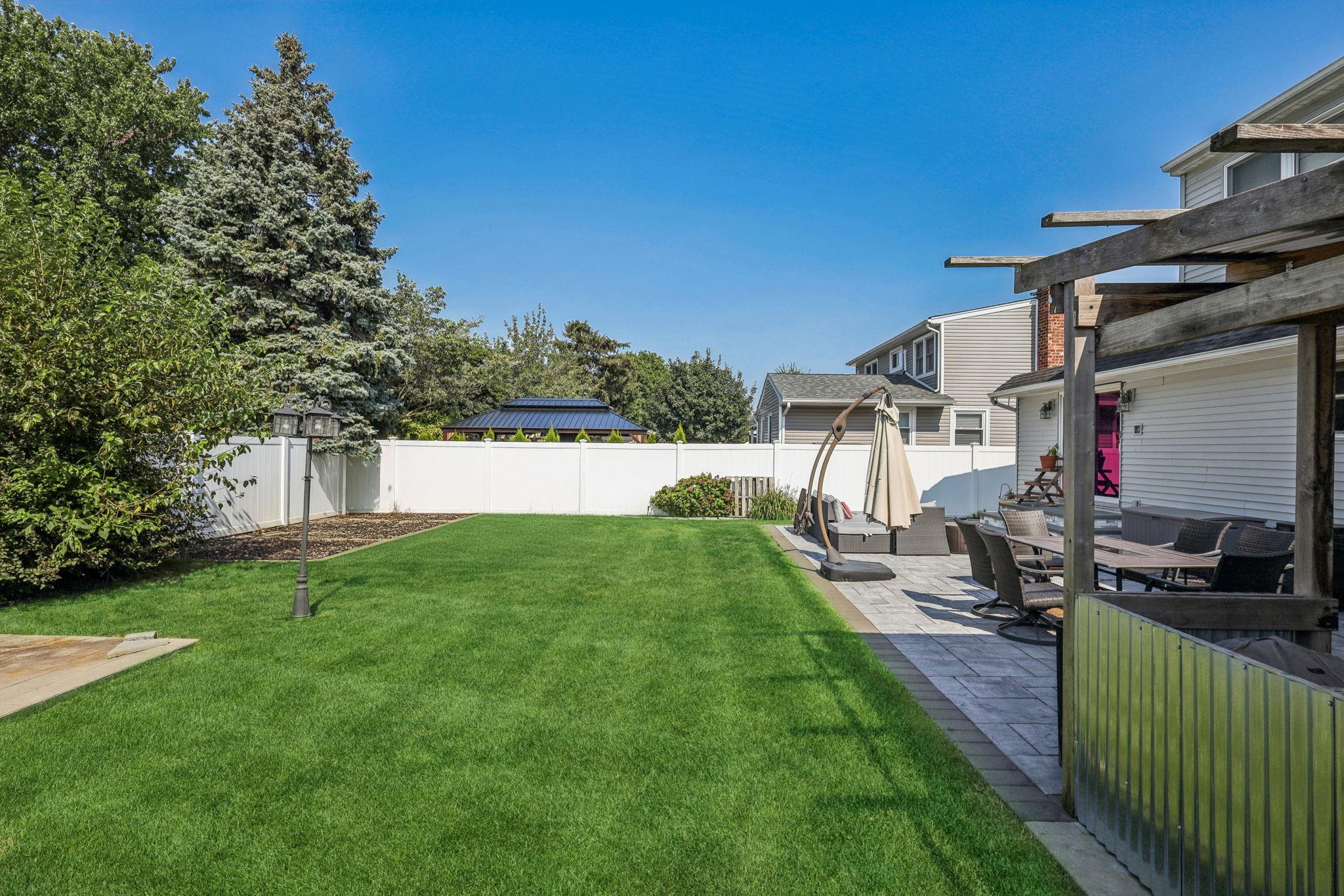 223 N Beech Street, Massapequa, NY 11758