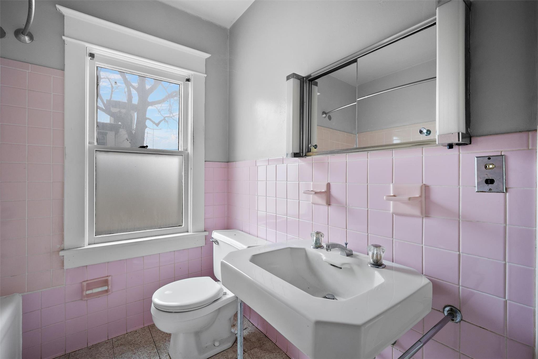 79 Maple Avenue, Catskill, NY 12414