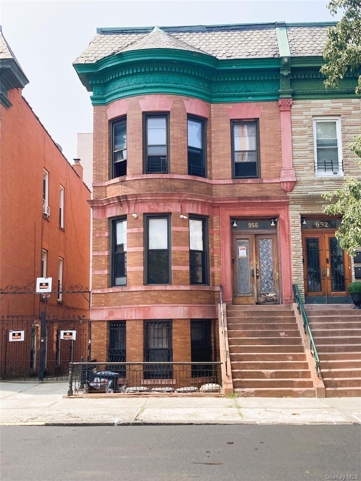 956 E 156th Street, Bronx, NY 10455