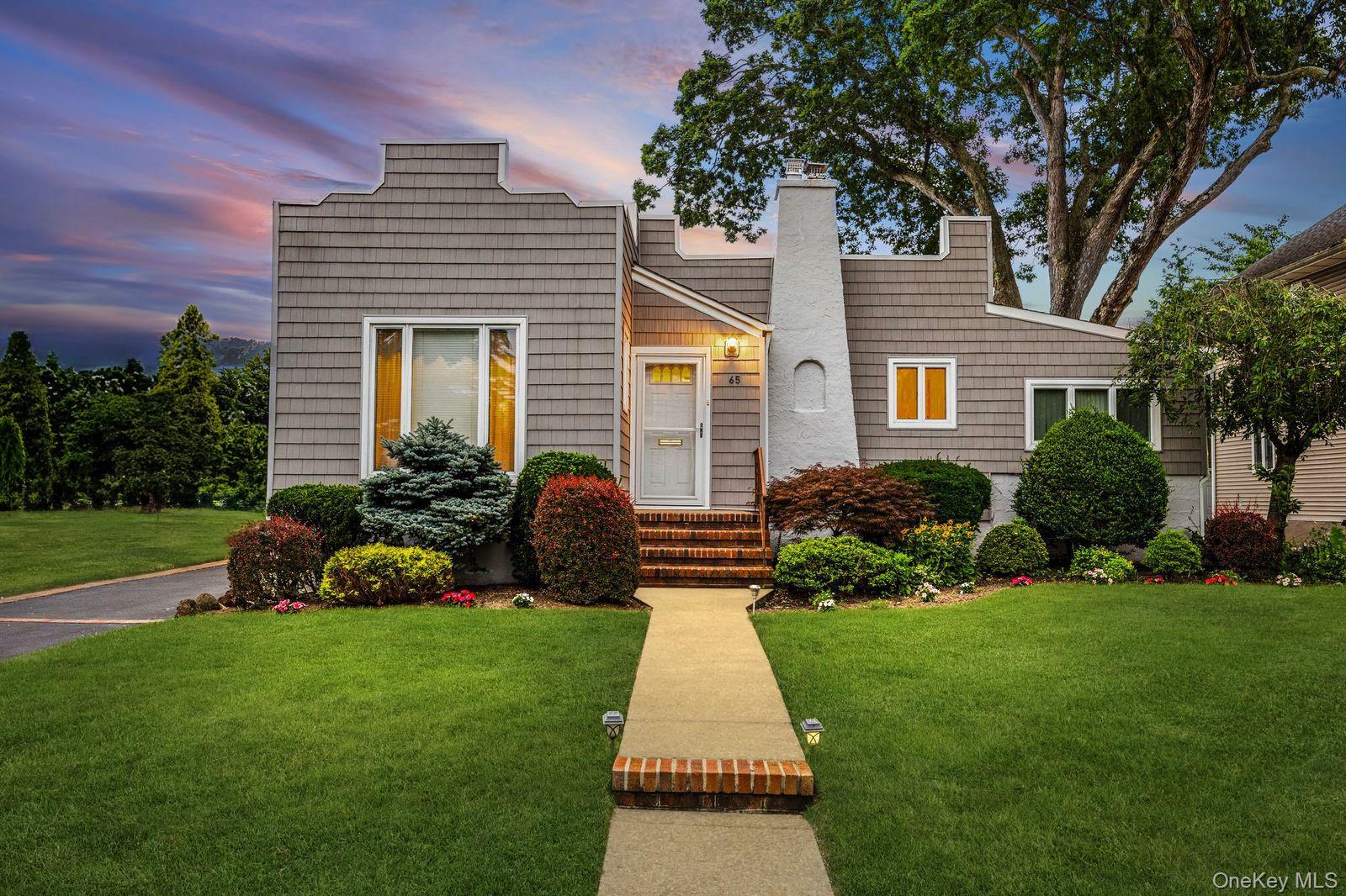 65 Lincoln Boulevard, Merrick, NY 11566