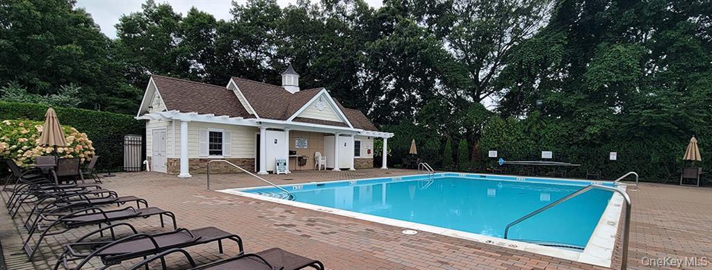 460 Old Town Road # 7K, Port Jefferson Station, NY 11776