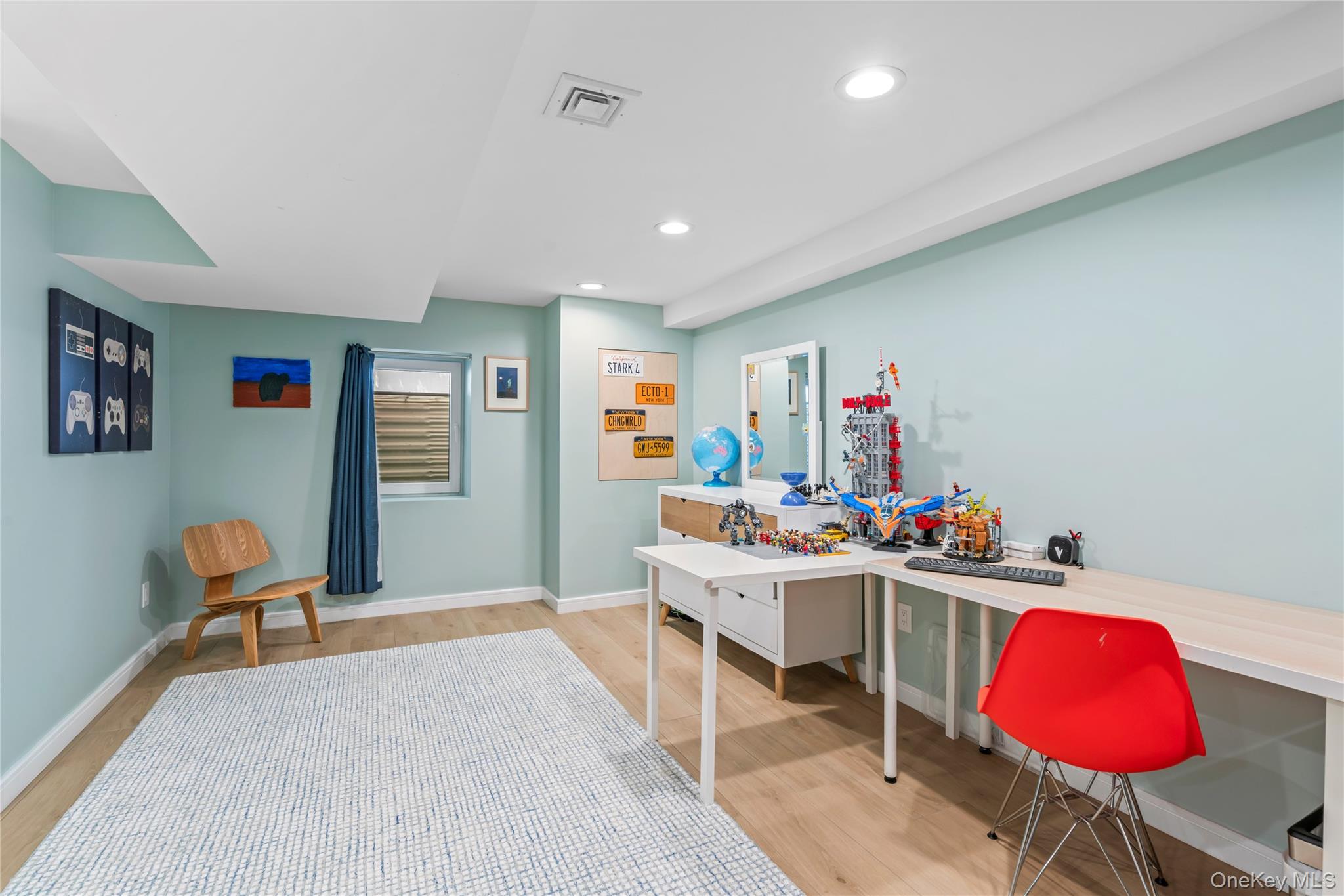 2 Lydia Court, Searingtown, NY 11507