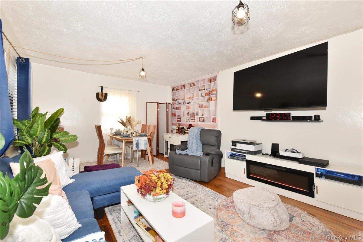 75-40 Springfield Boulevard # 1, Oakland Gardens, NY 11364