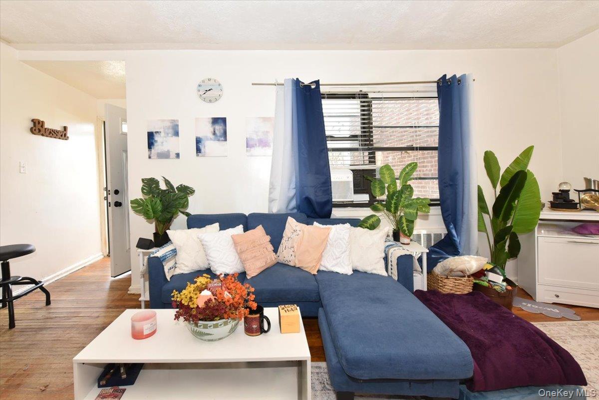 75-40 Springfield Boulevard # 1, Oakland Gardens, NY 11364