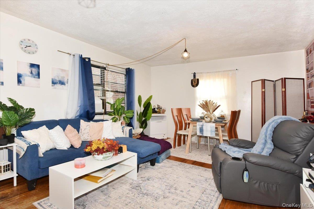 75-40 Springfield Boulevard # 1, Oakland Gardens, NY 11364