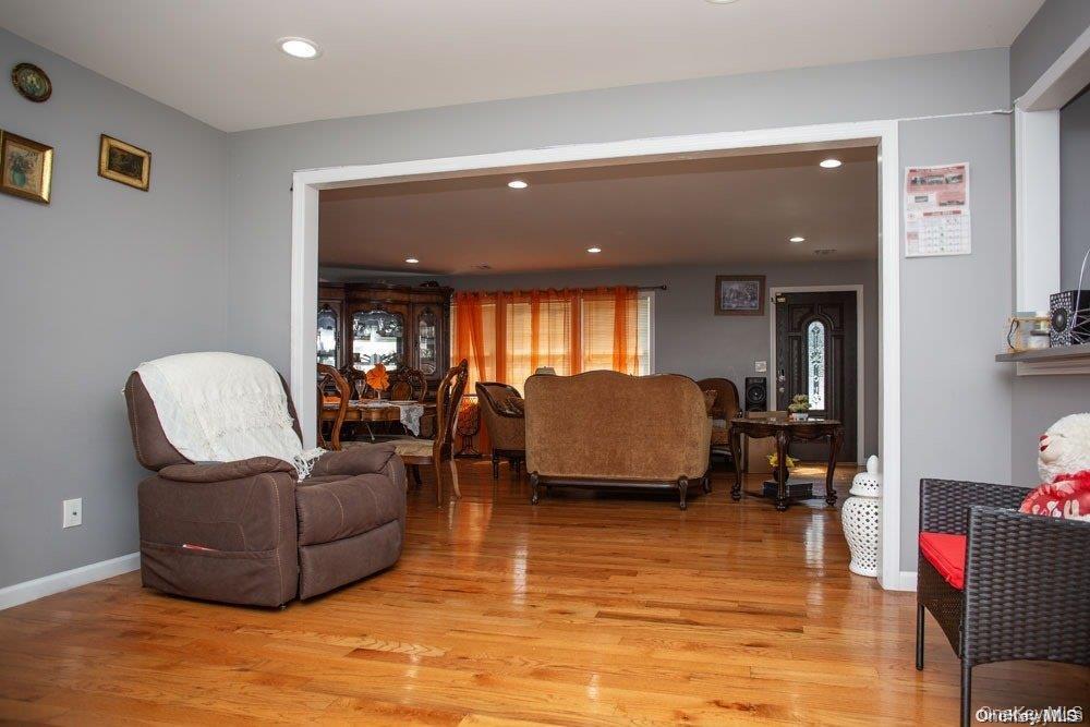 1227 Little East Neck Road, West Babylon, NY 11704