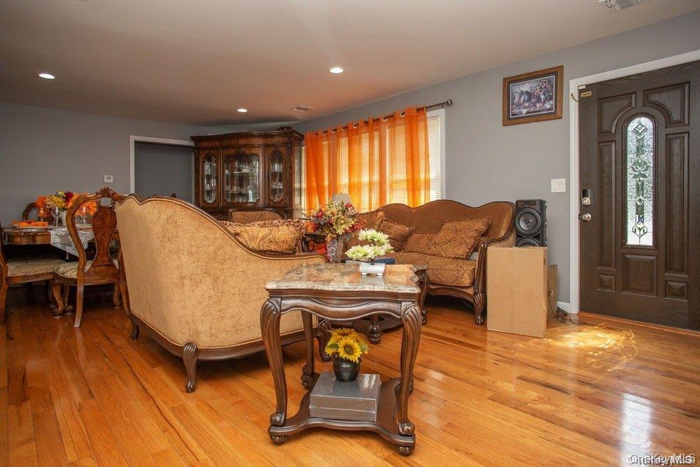 1227 Little East Neck Road, West Babylon, NY 11704