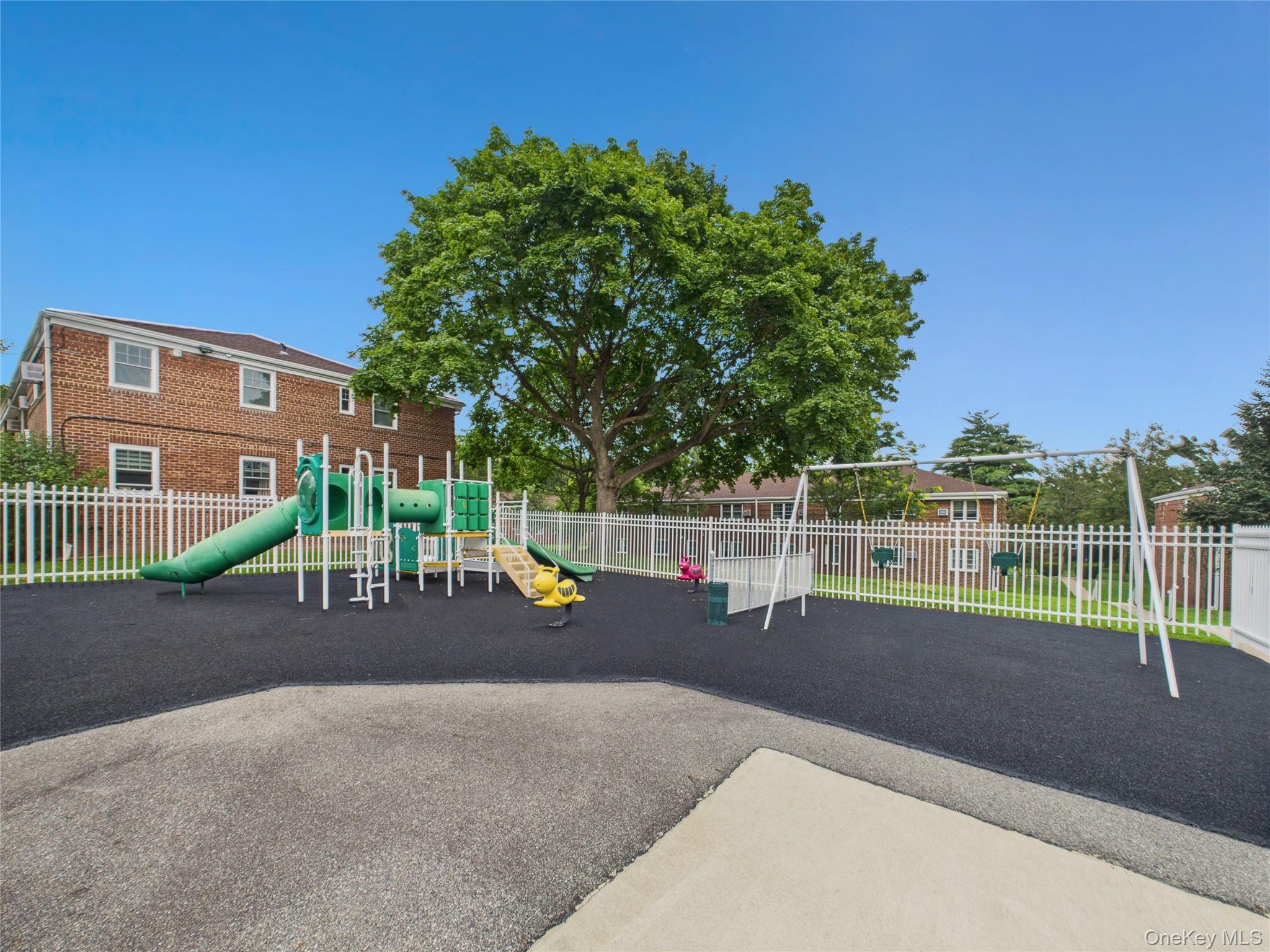 22439 Kingsbury Avenue # A, Oakland Gardens, NY 11364