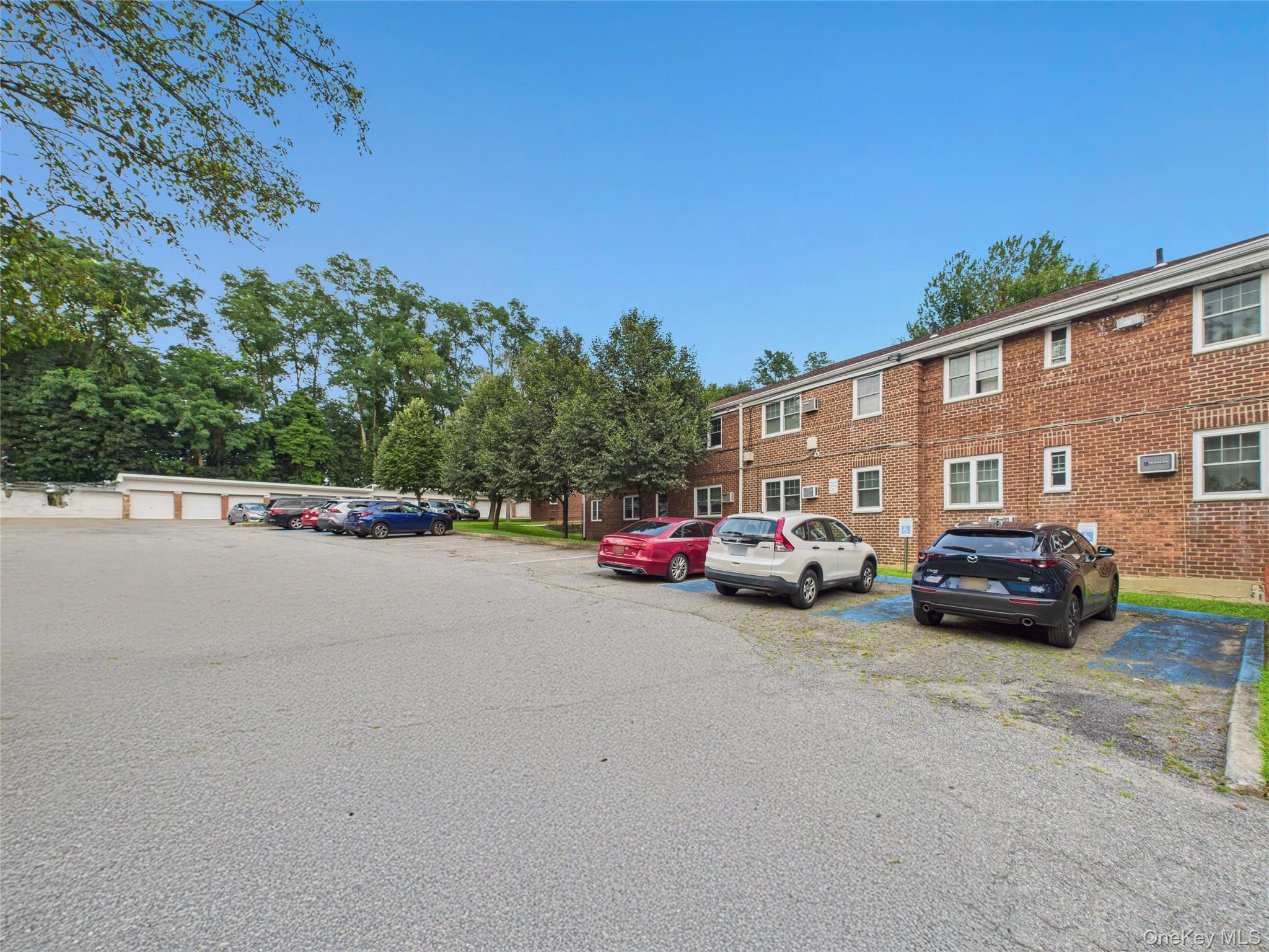 22439 Kingsbury Avenue # A, Oakland Gardens, NY 11364