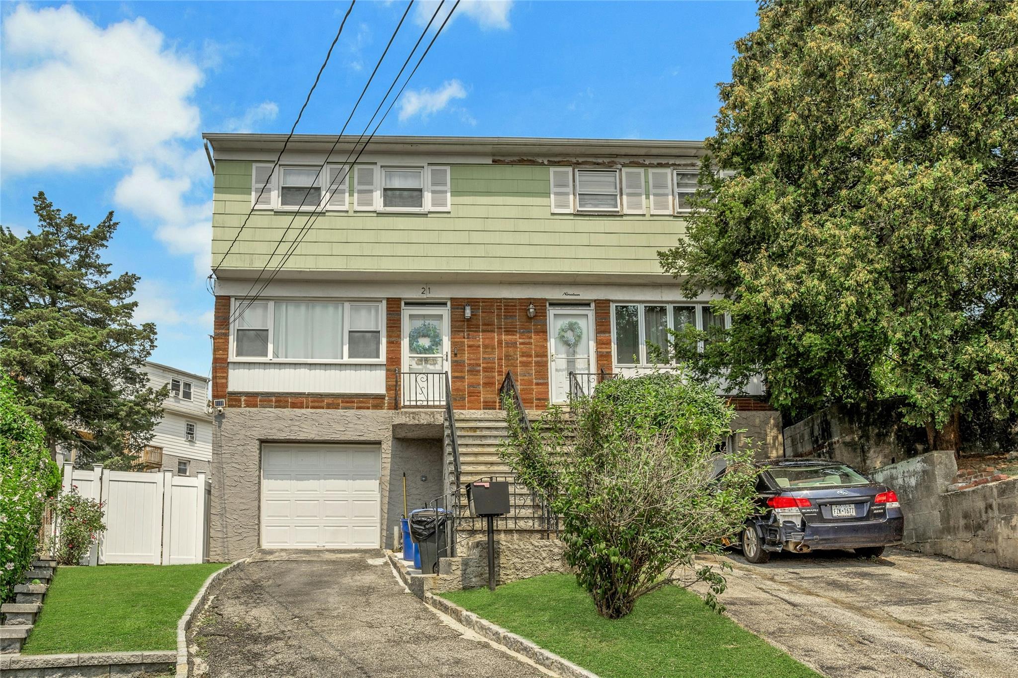 21 Elizabeth Place, Yonkers, NY 10703