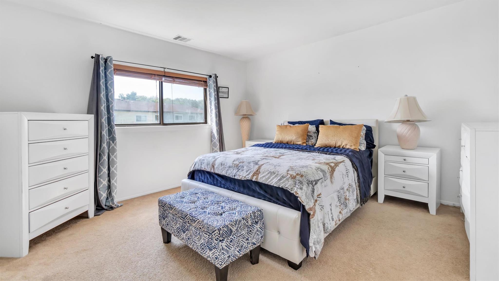 224 Pointe Circle N # 224, Coram, NY 11727